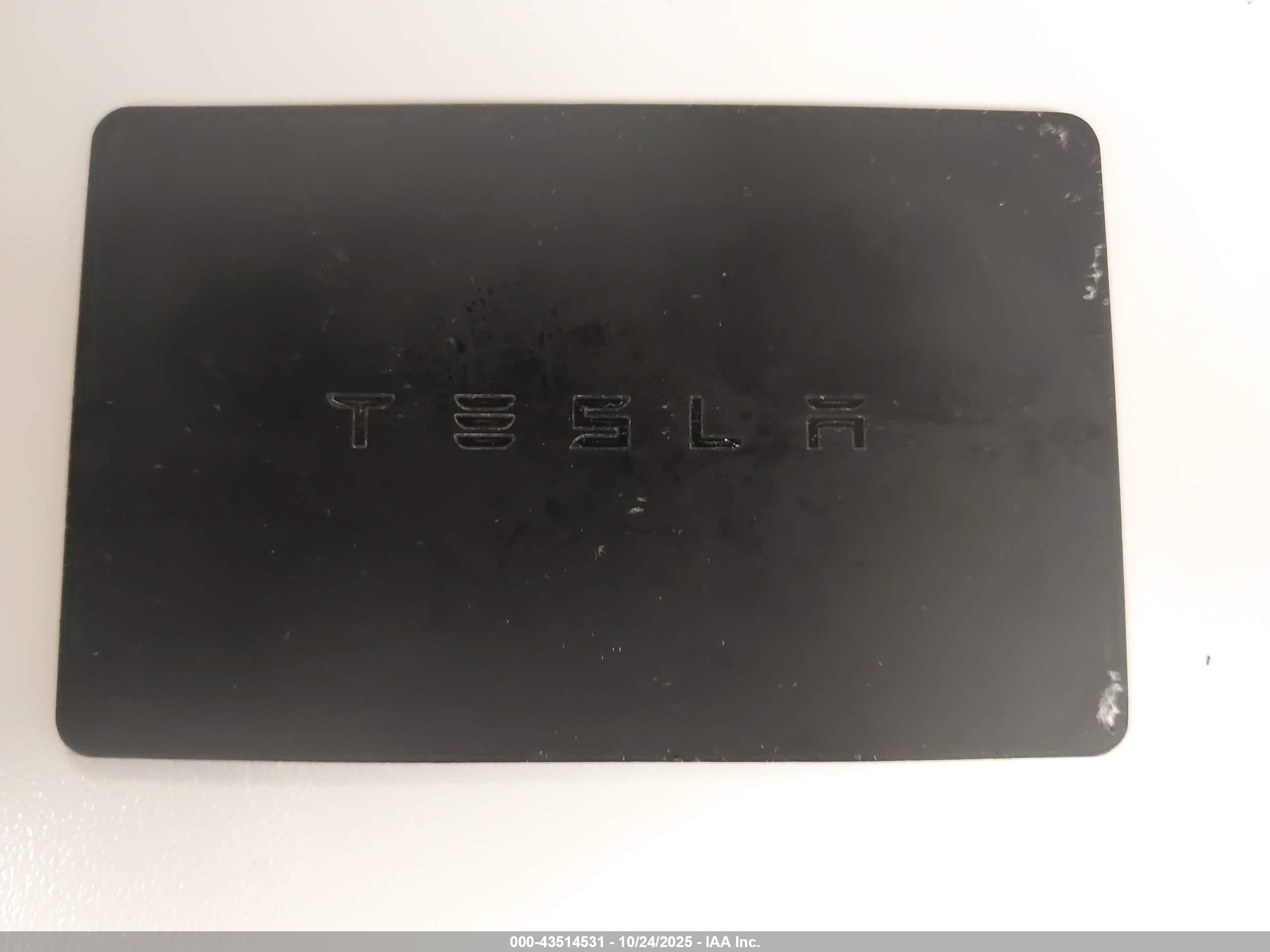 TESLA MODEL image 11