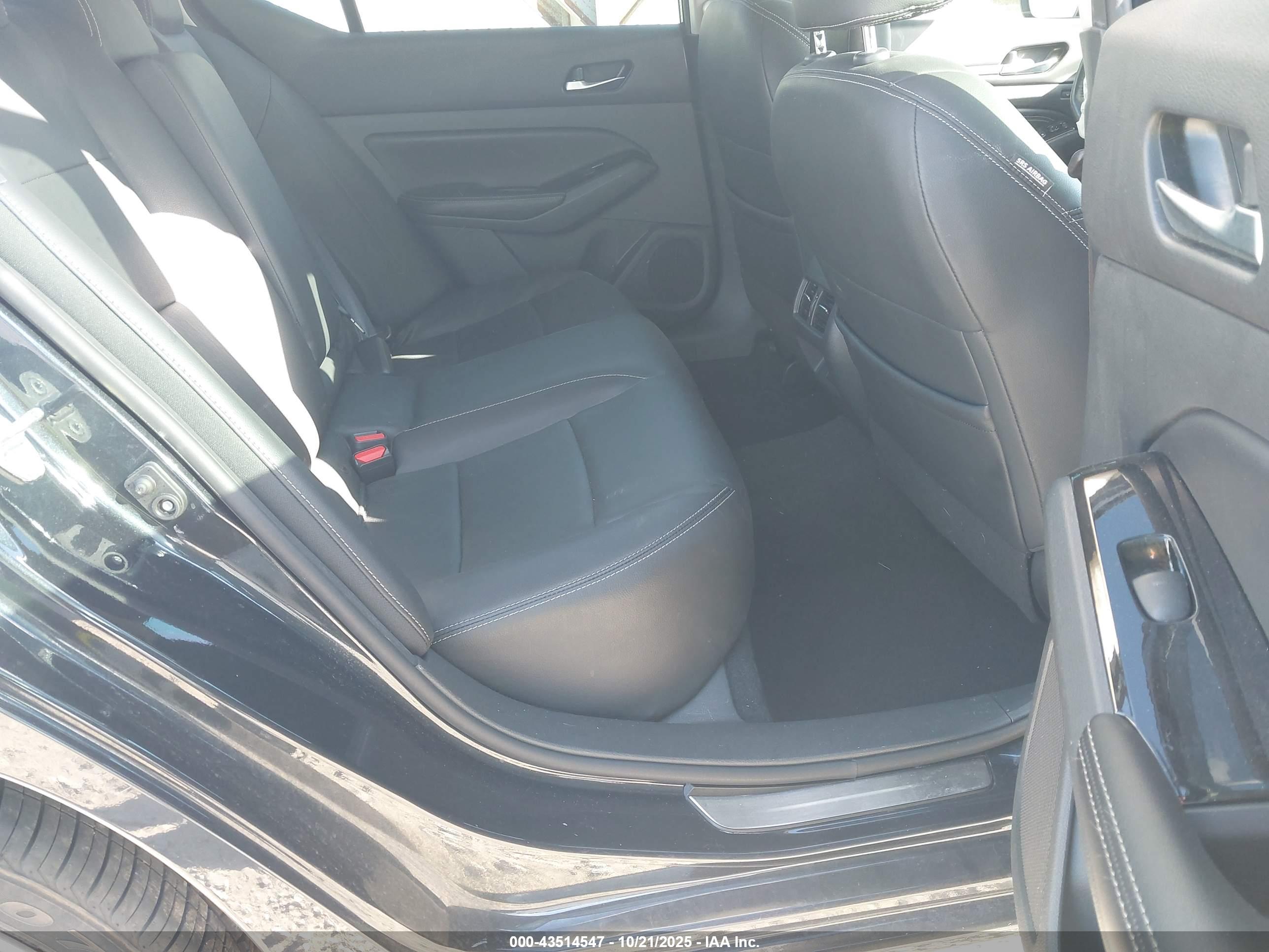NISSAN ALTIMA image 8