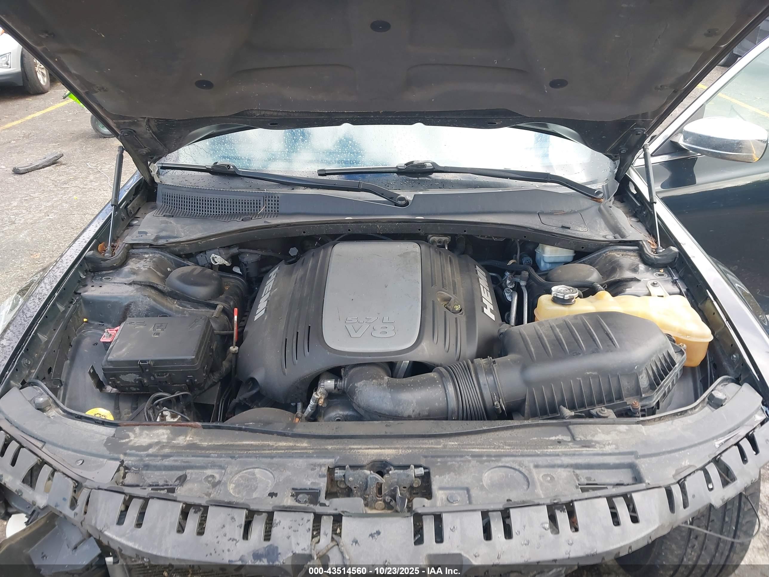 CHRYSLER 300C image 10