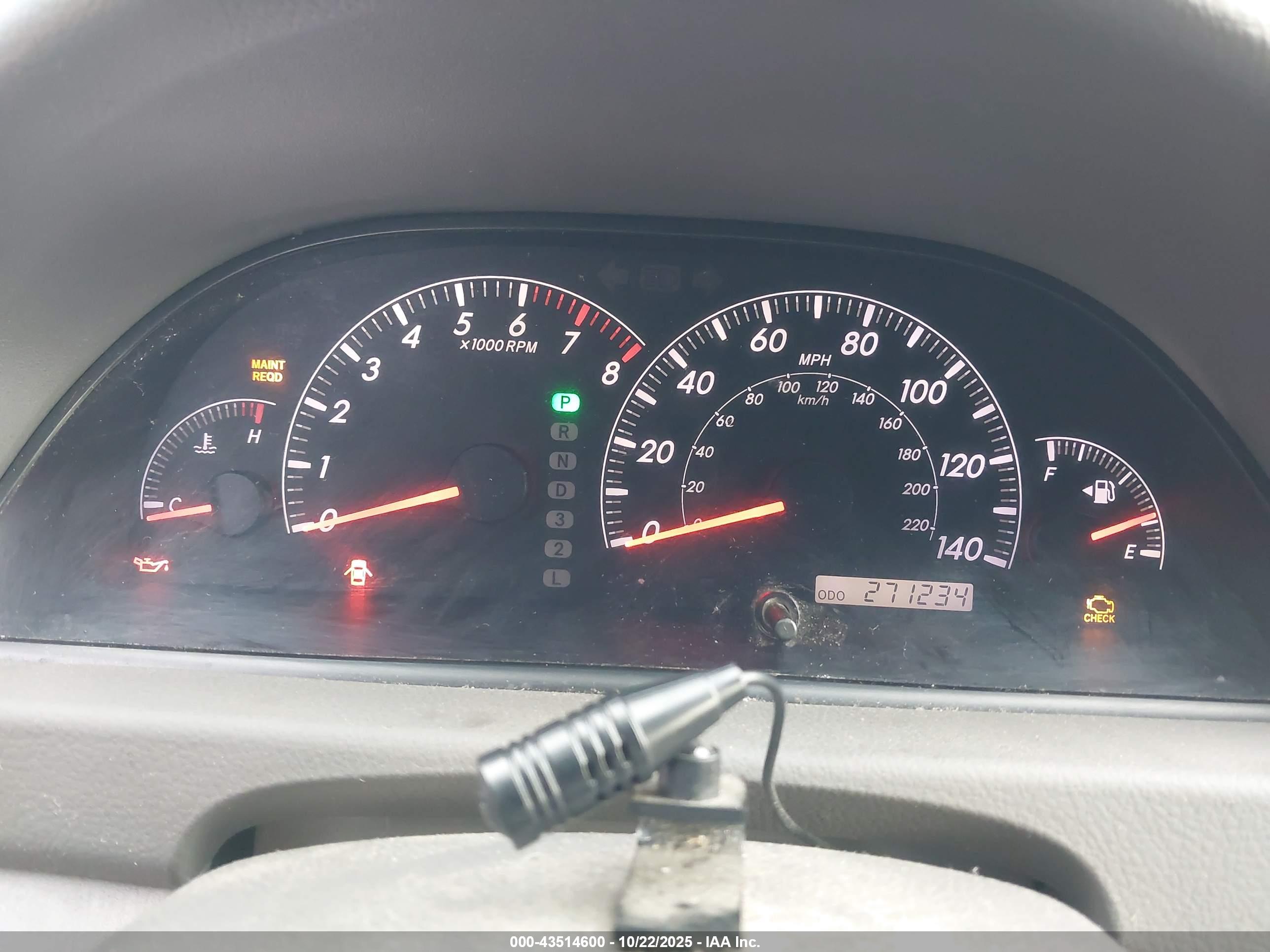TOYOTA CAMRY image 7