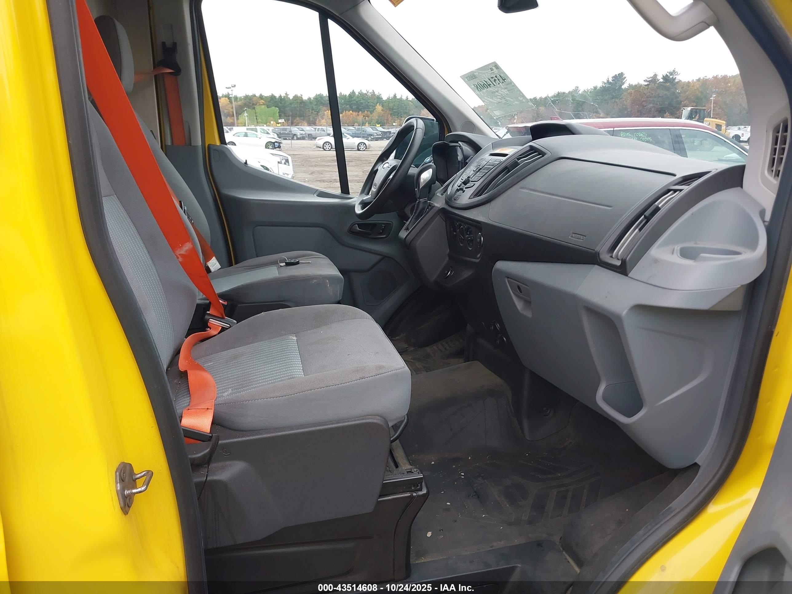 FORD TRANSIT-250 image 5