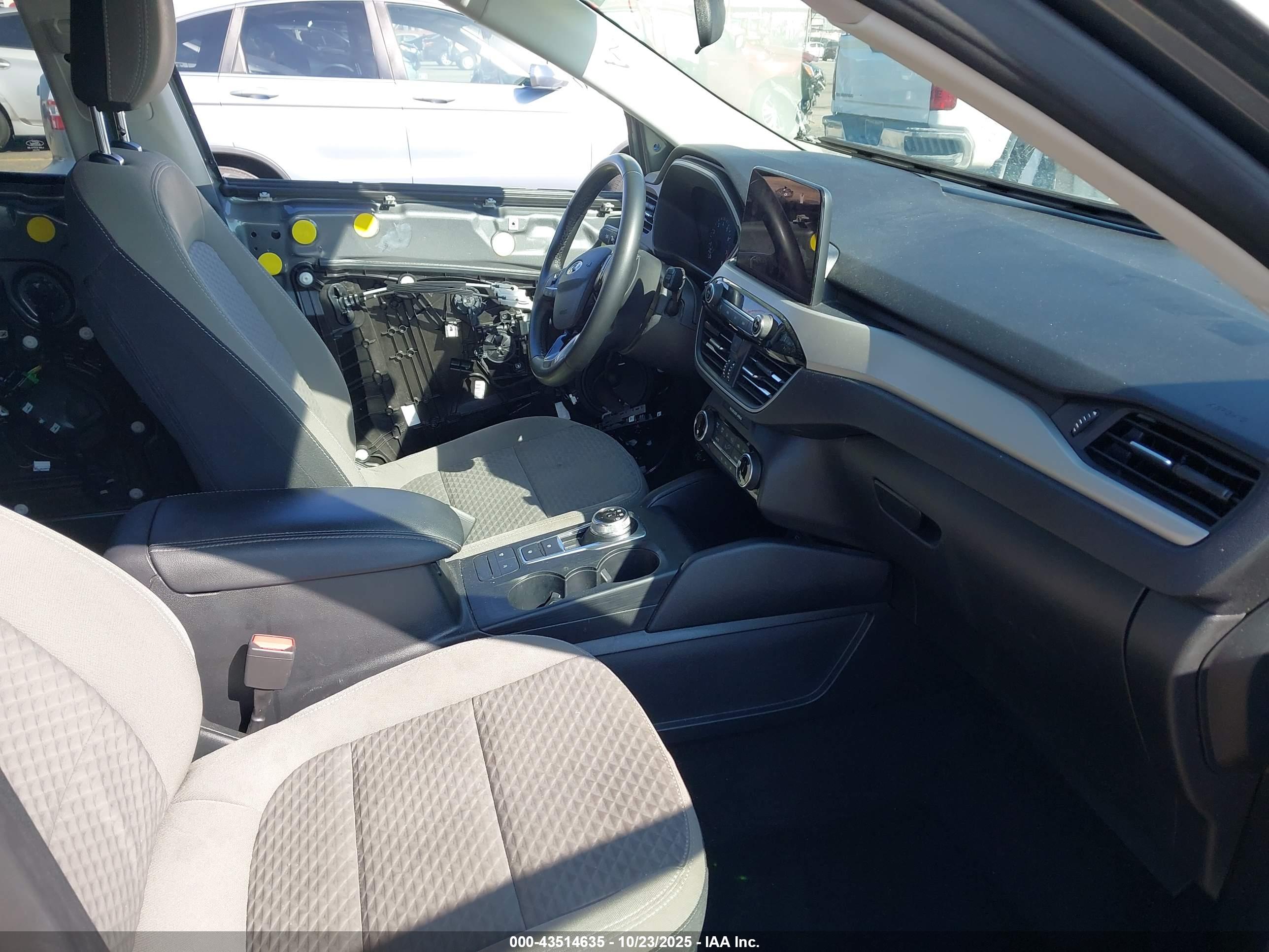 FORD ESCAPE image 5