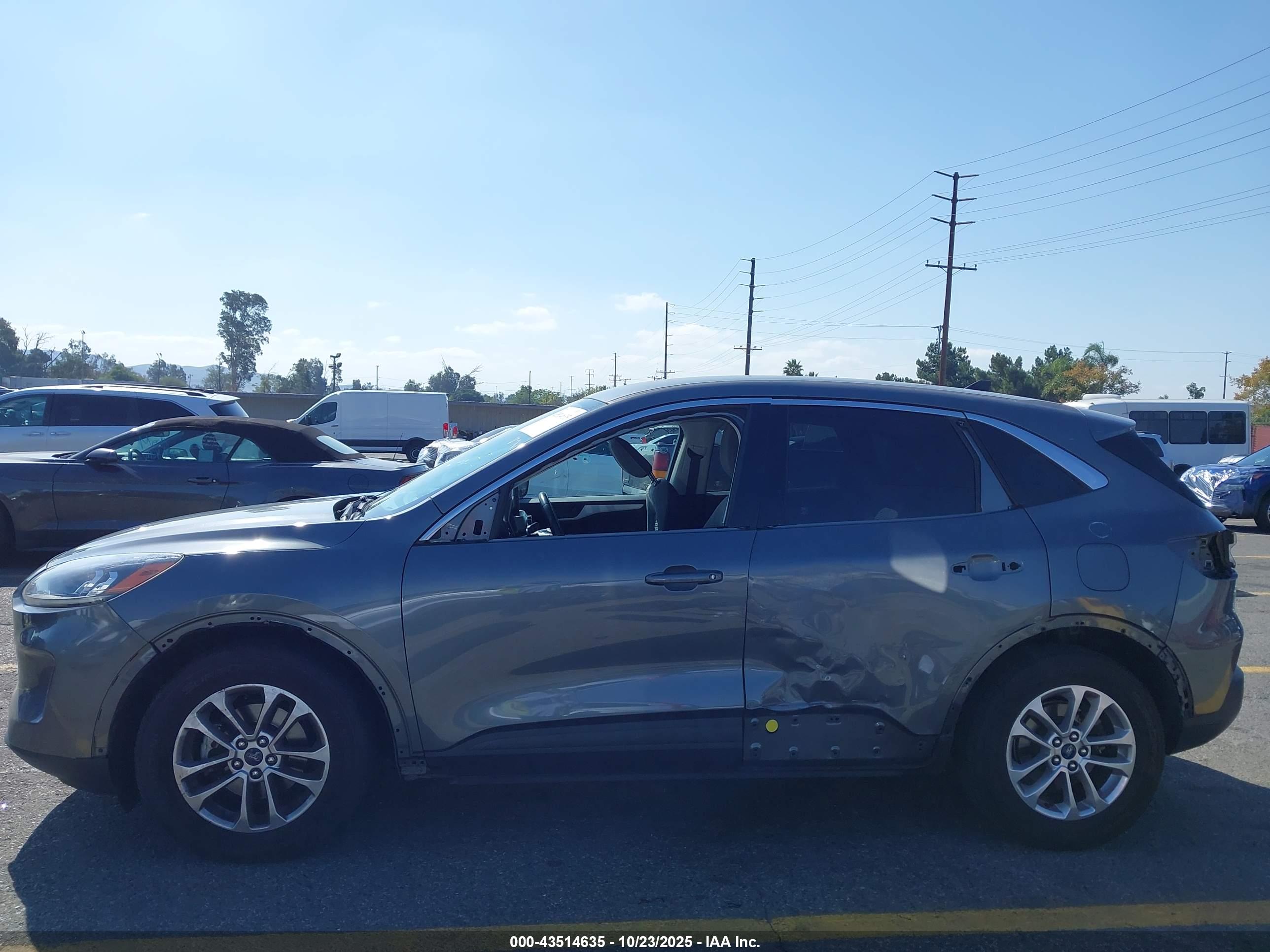 FORD ESCAPE image 6