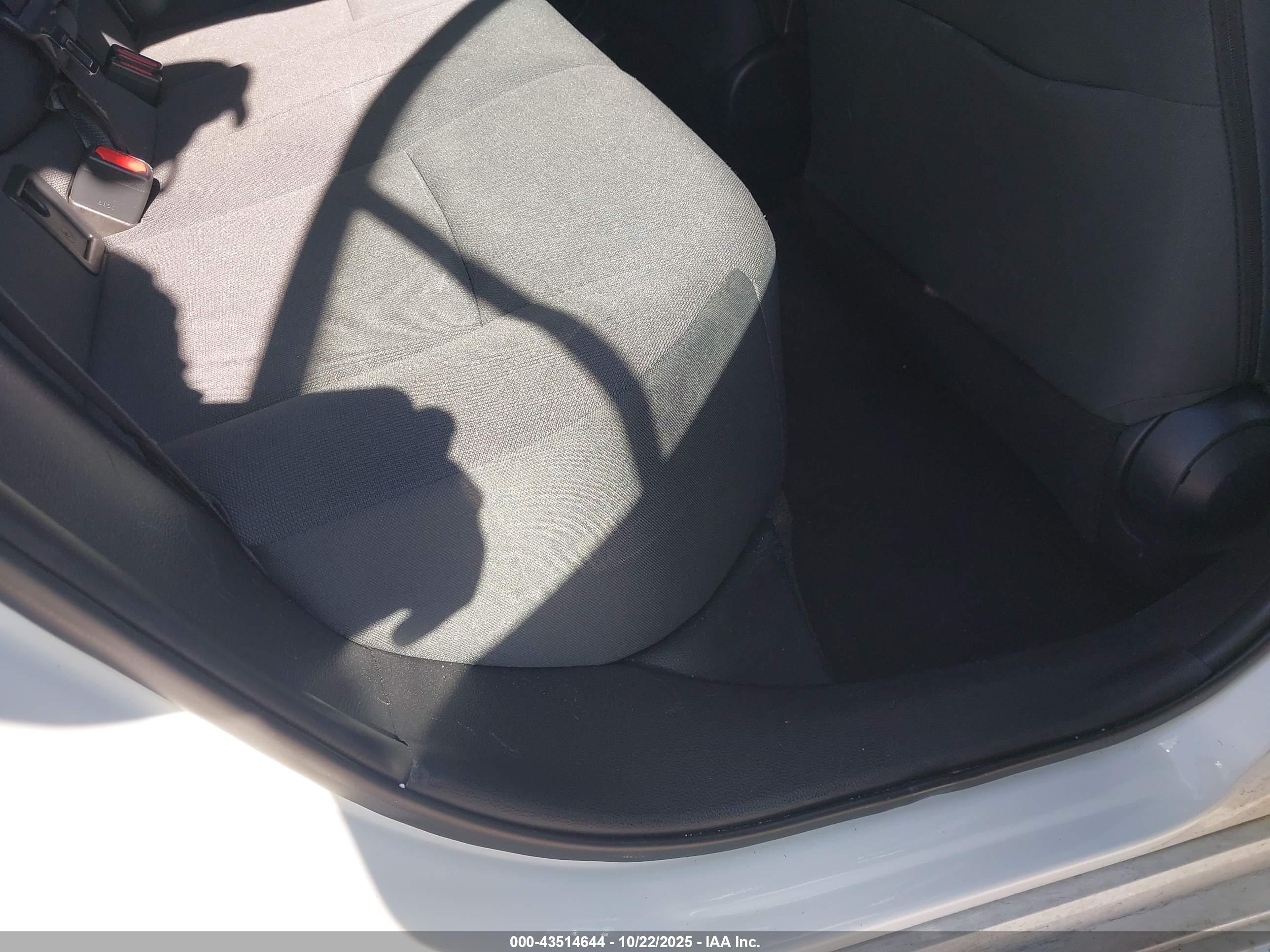 TOYOTA COROLLA image 8