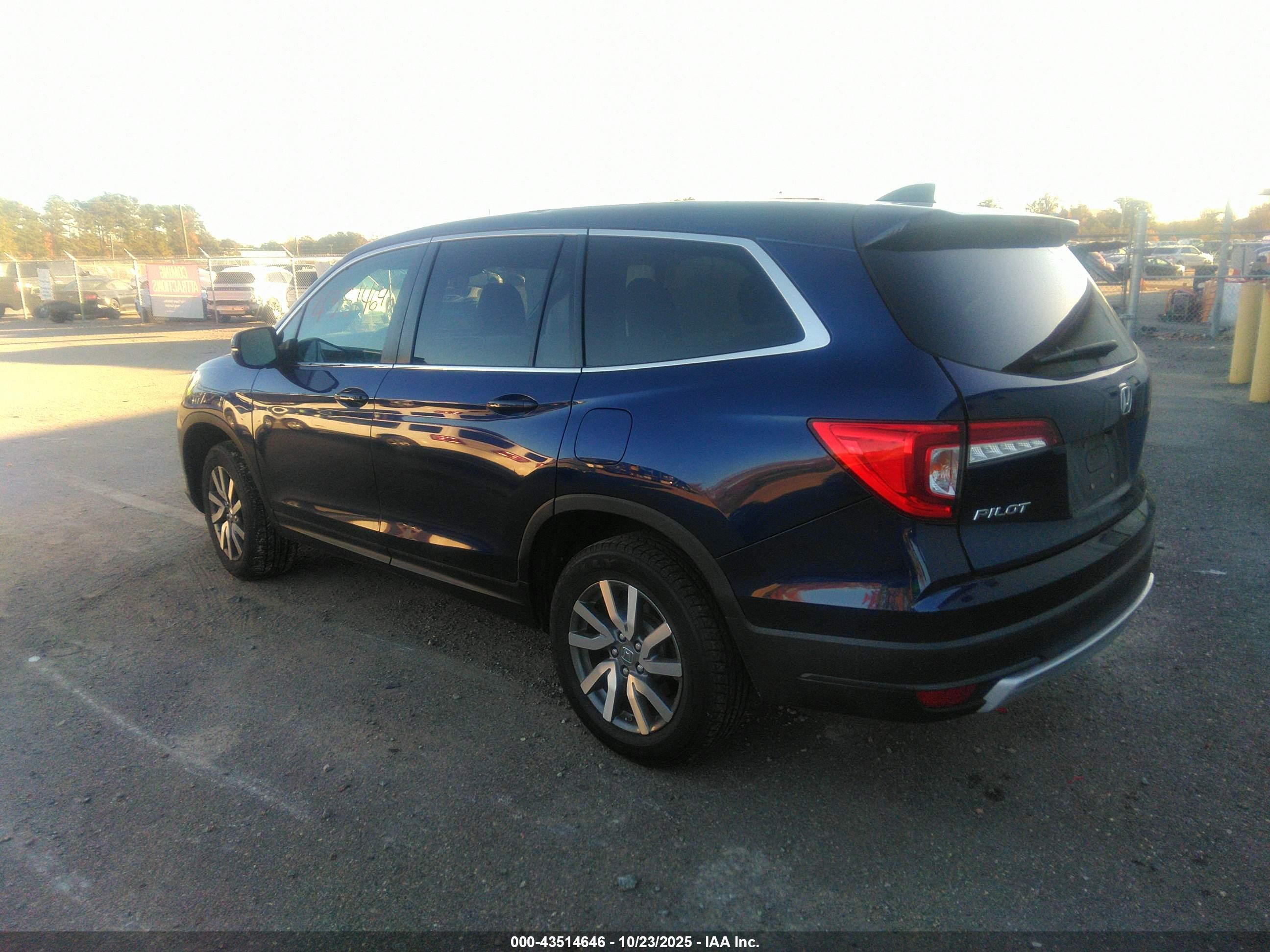 HONDA PILOT image 3