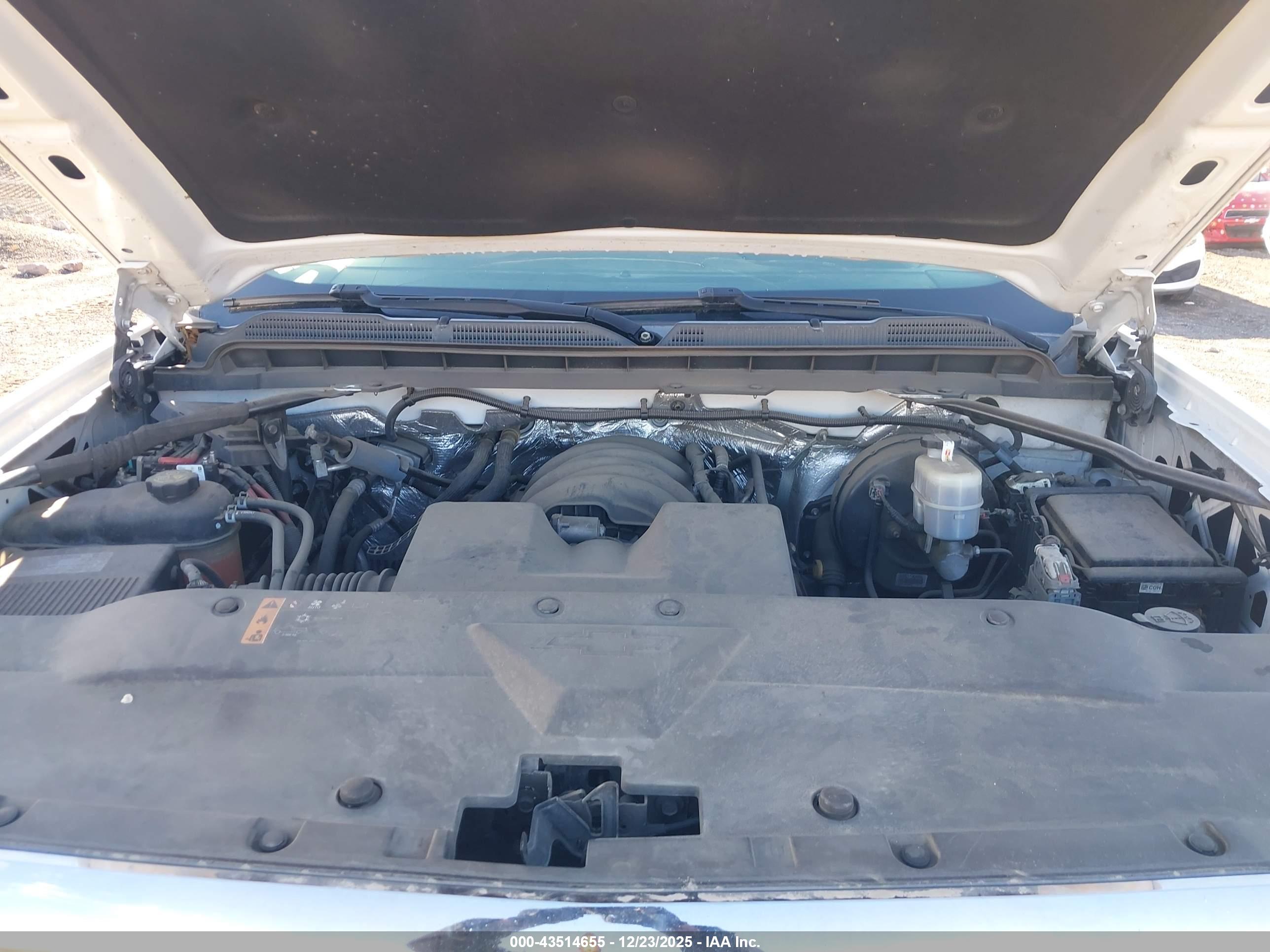 CHEVROLET SILVERADO image 10