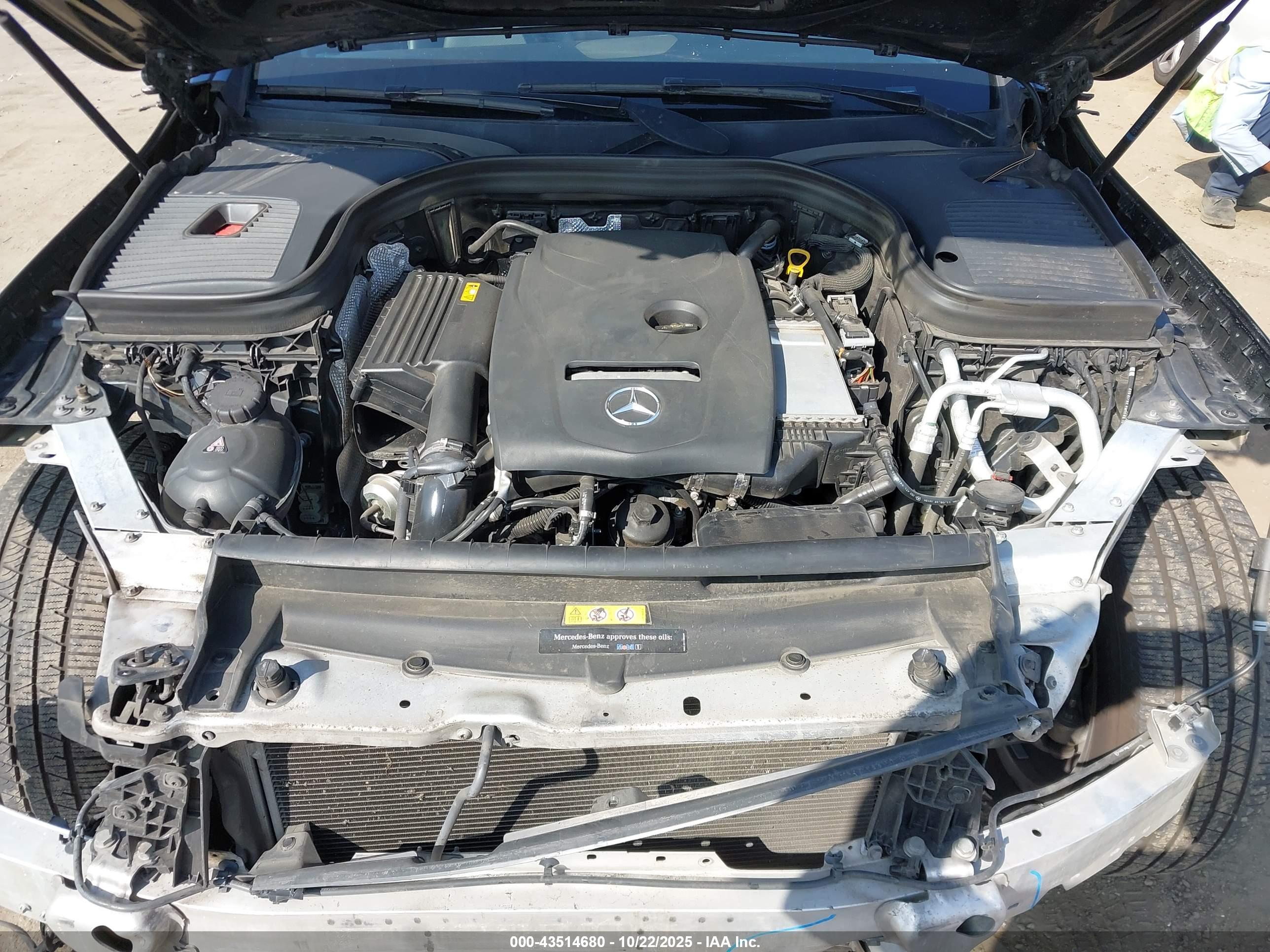 MERCEDES-BENZ GLC image 10