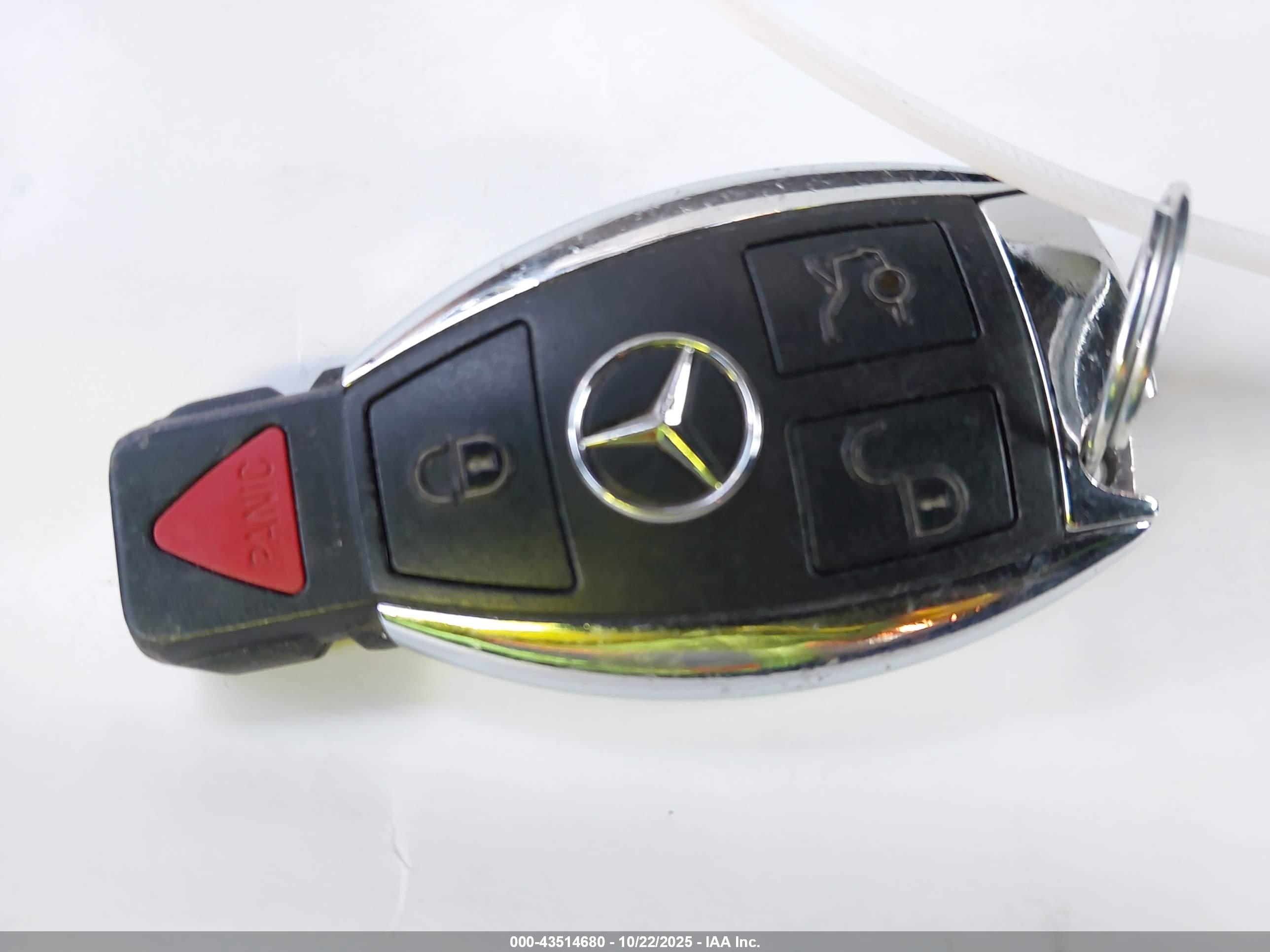 MERCEDES-BENZ GLC image 11