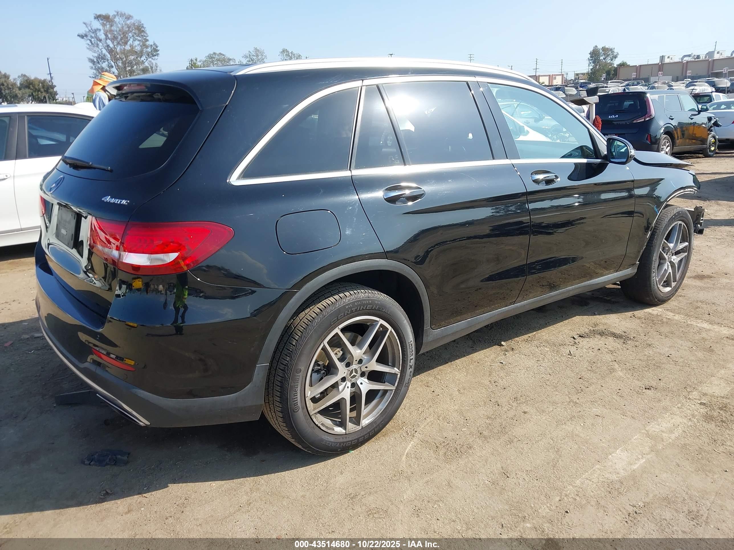 MERCEDES-BENZ GLC image 4
