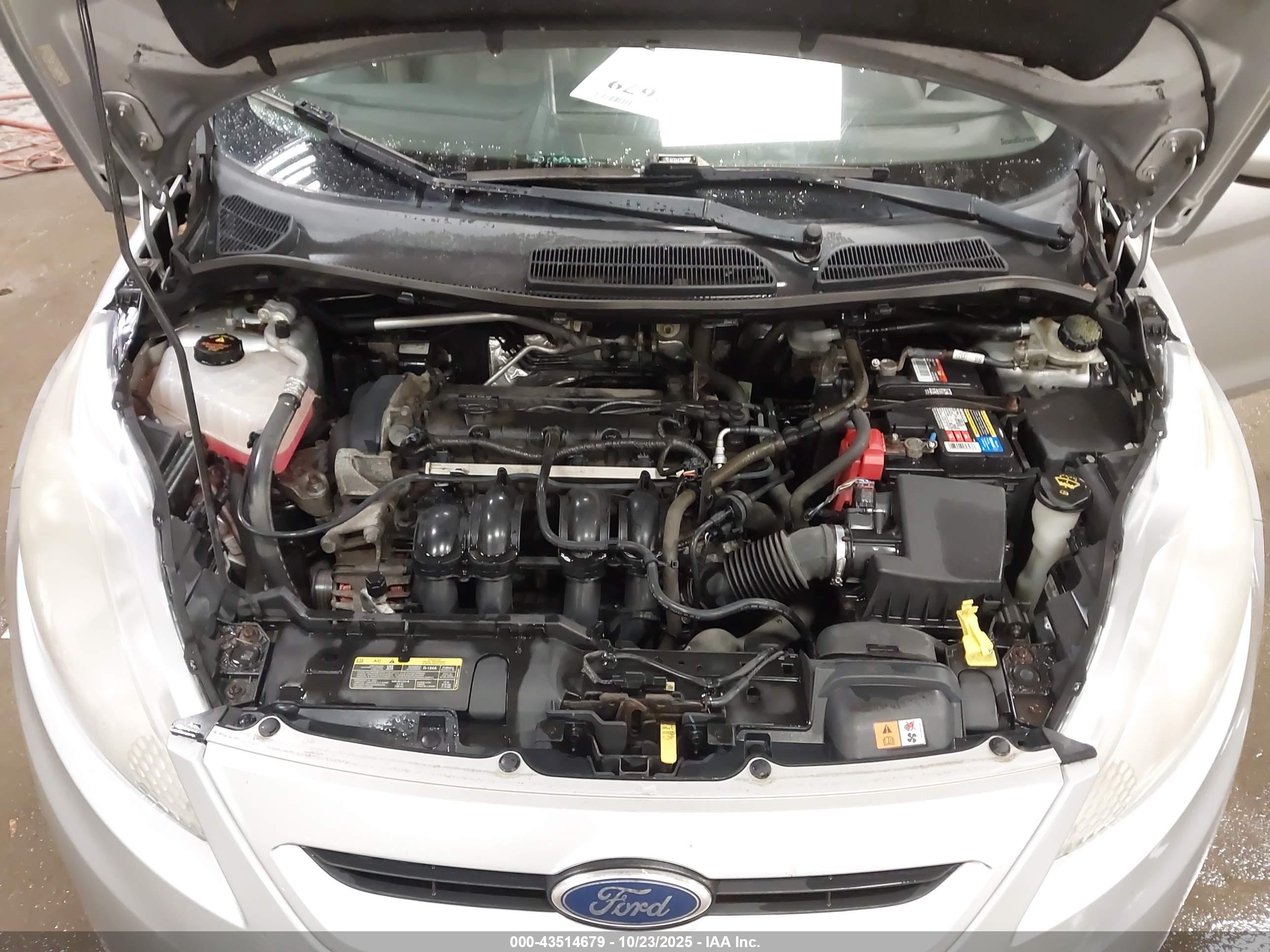 FORD FIESTA image 10