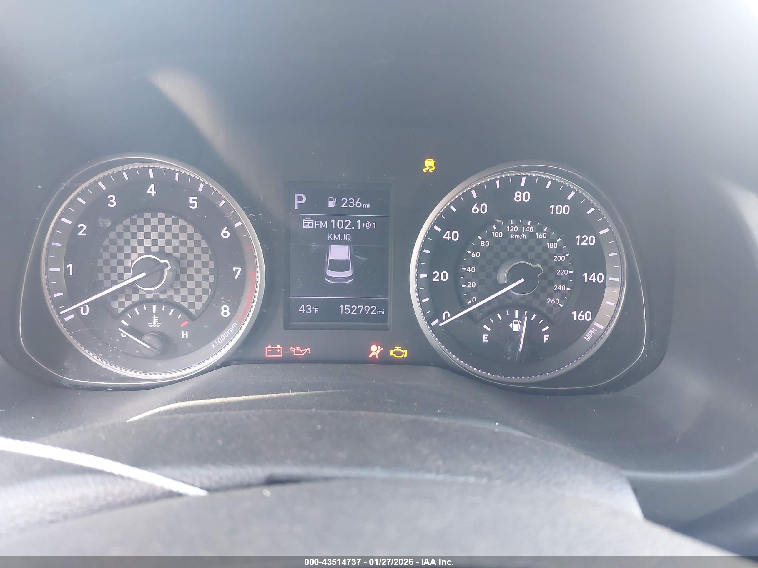 HYUNDAI ELANTRA image 7