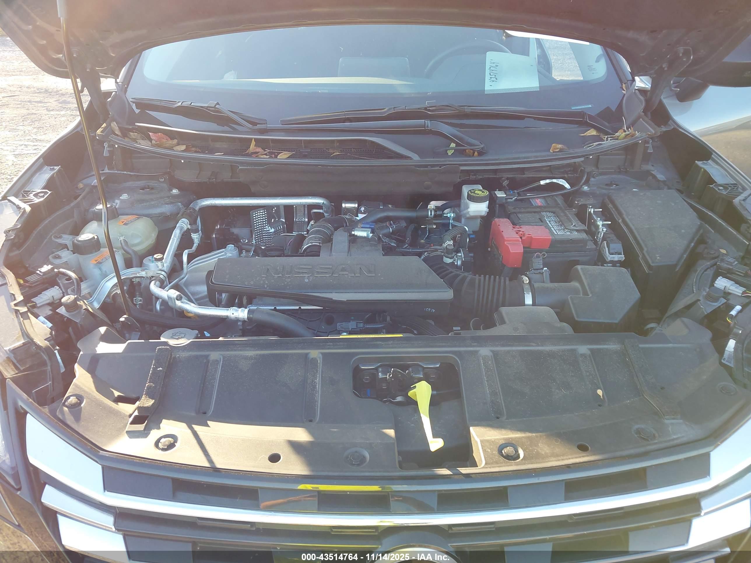 NISSAN ROGUE image 10