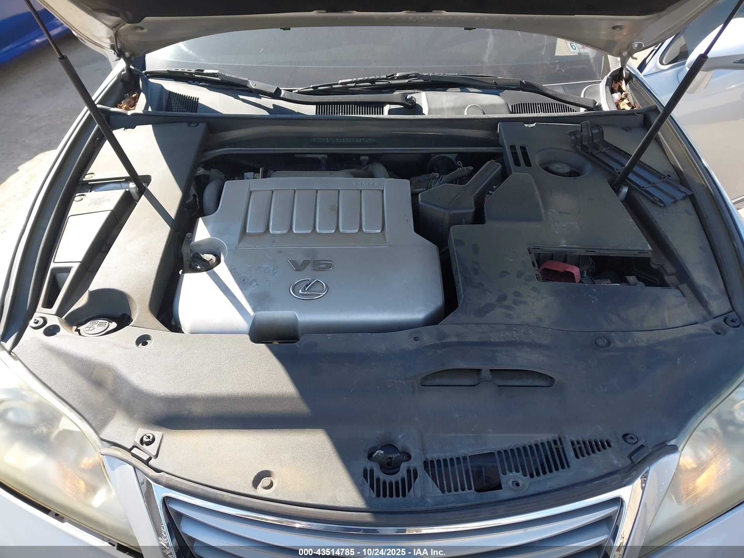 LEXUS ES image 10