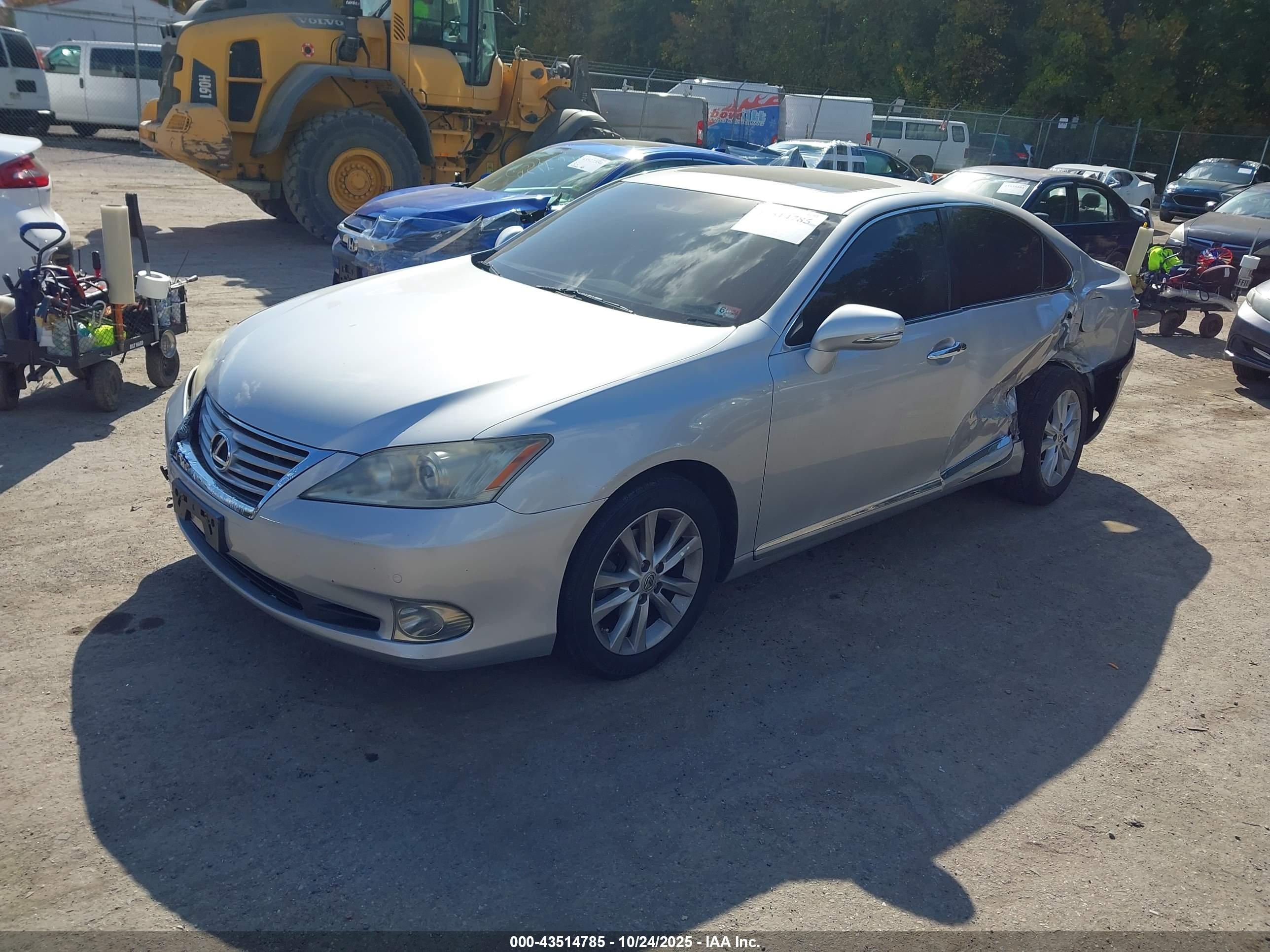 LEXUS ES image 2