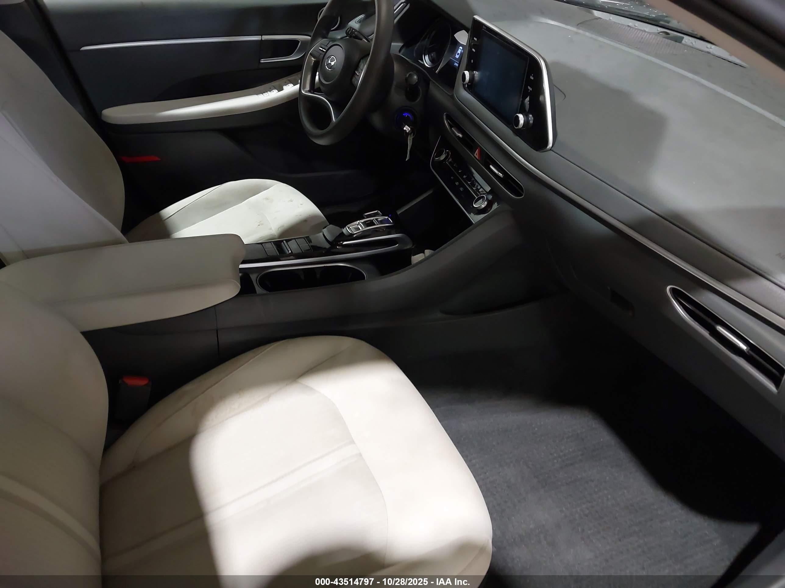 HYUNDAI SONATA image 5