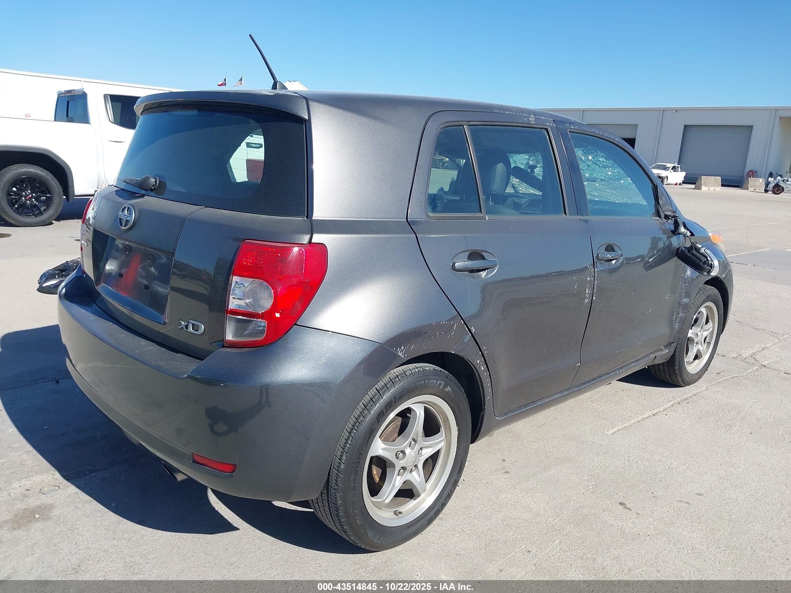 SCION XD image 4