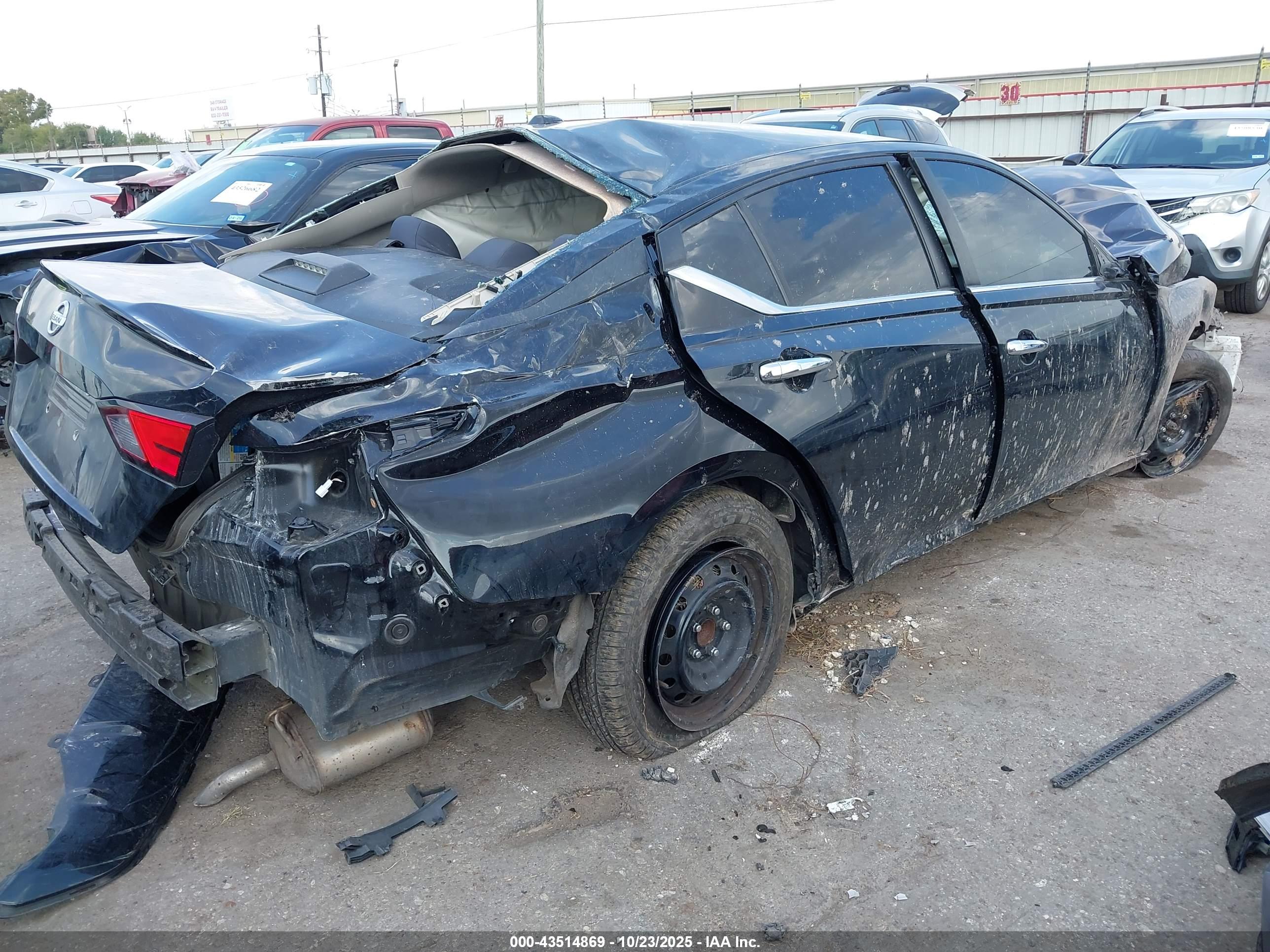 NISSAN ALTIMA image 4