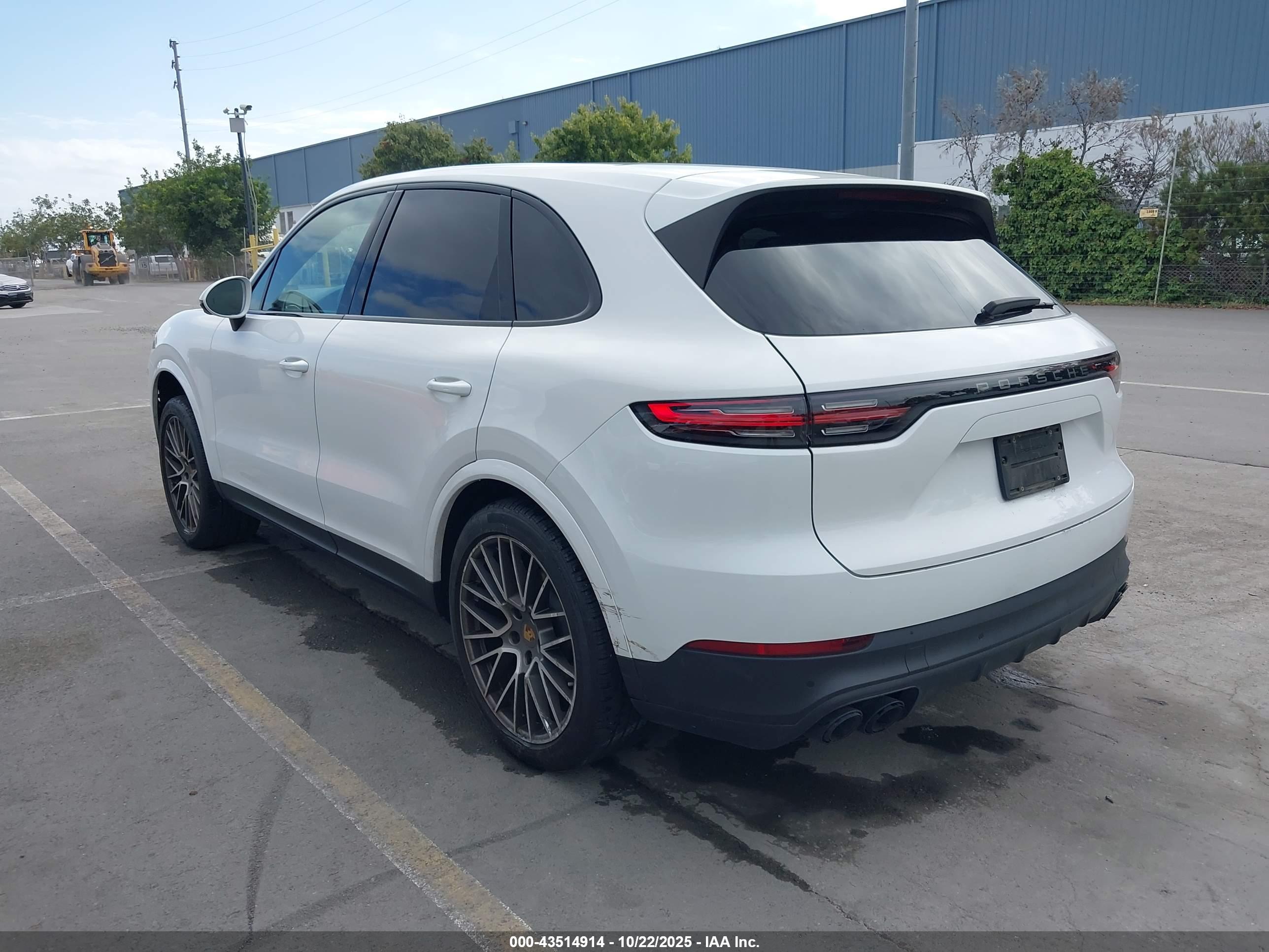 PORSCHE CAYENNE image 3