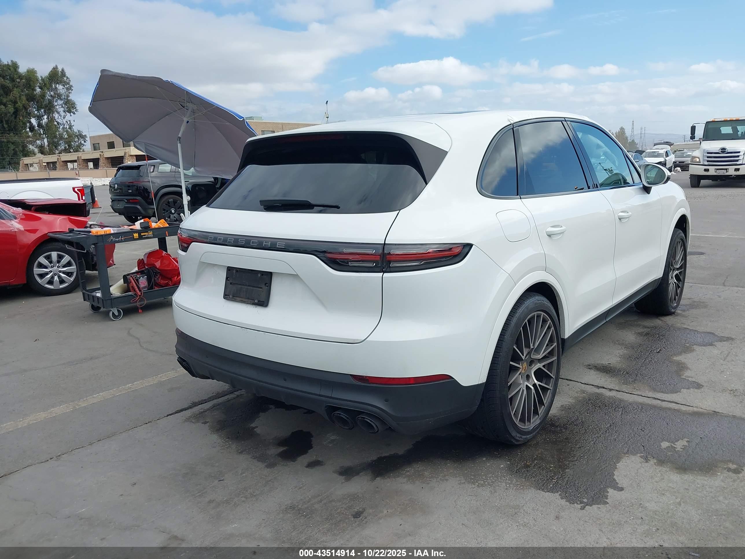 PORSCHE CAYENNE image 4