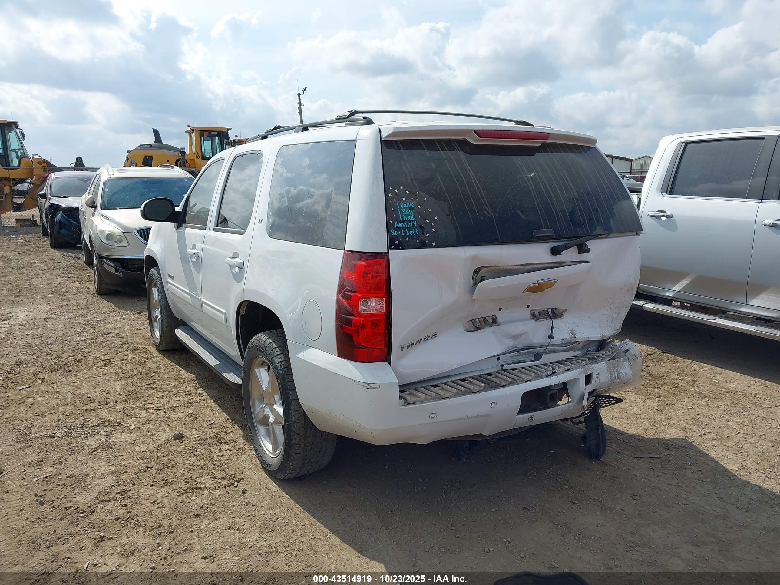 CHEVROLET TAHOE image 3