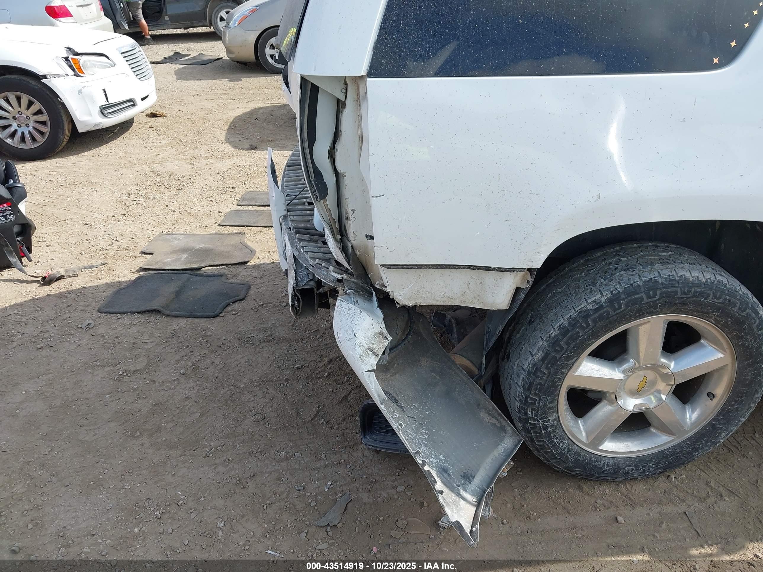CHEVROLET TAHOE image 6
