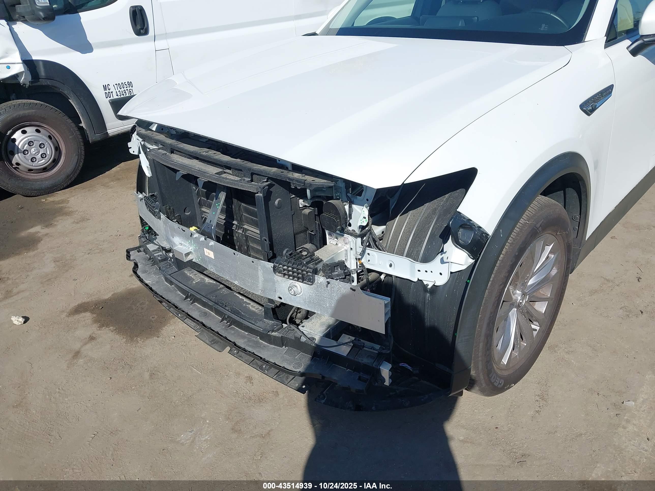 MAZDA CX-90 image 6