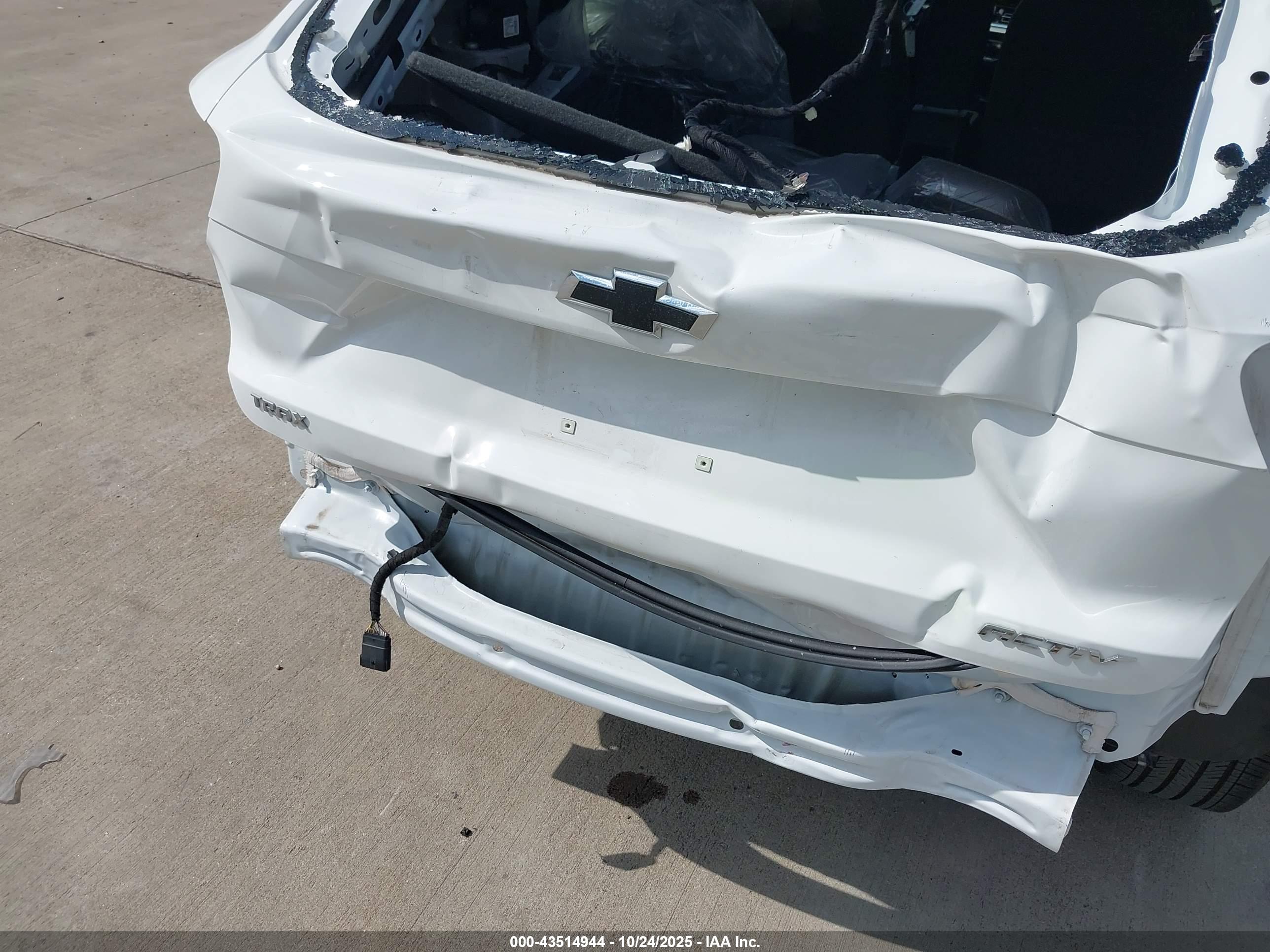 CHEVROLET TRAX image 6