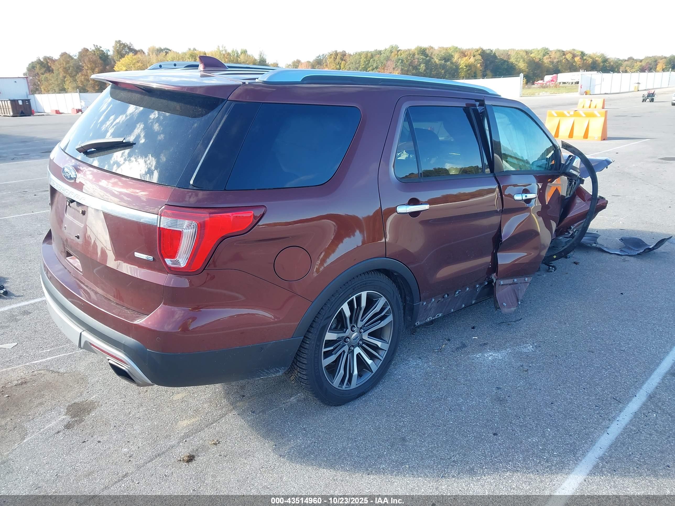 FORD EXPLORER image 4