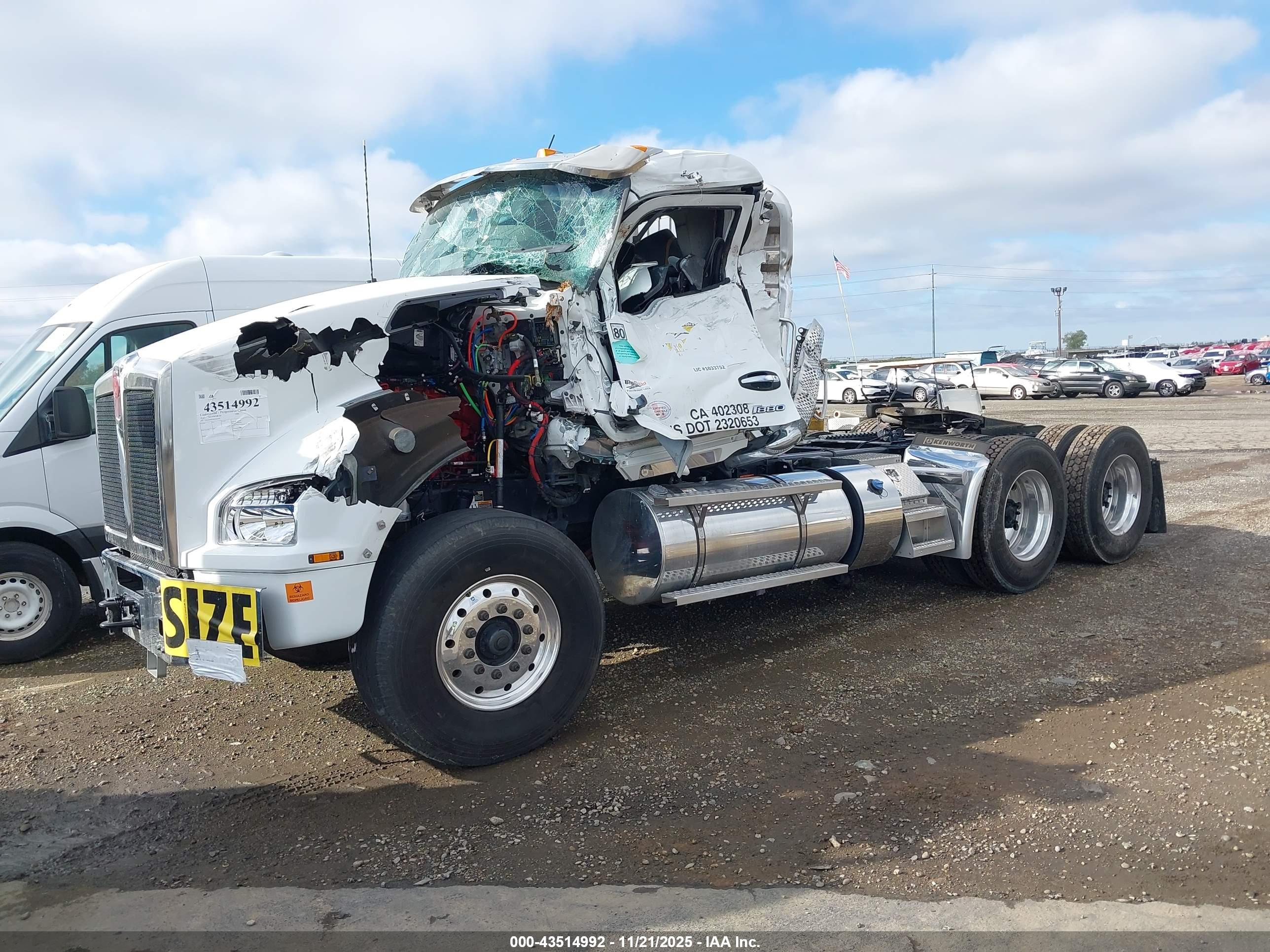 KENWORTH T880 image 2