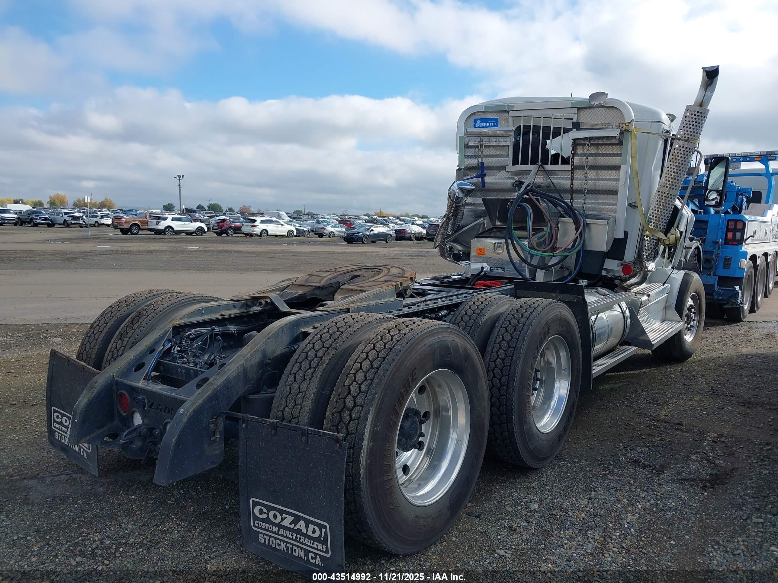 KENWORTH T880 image 4