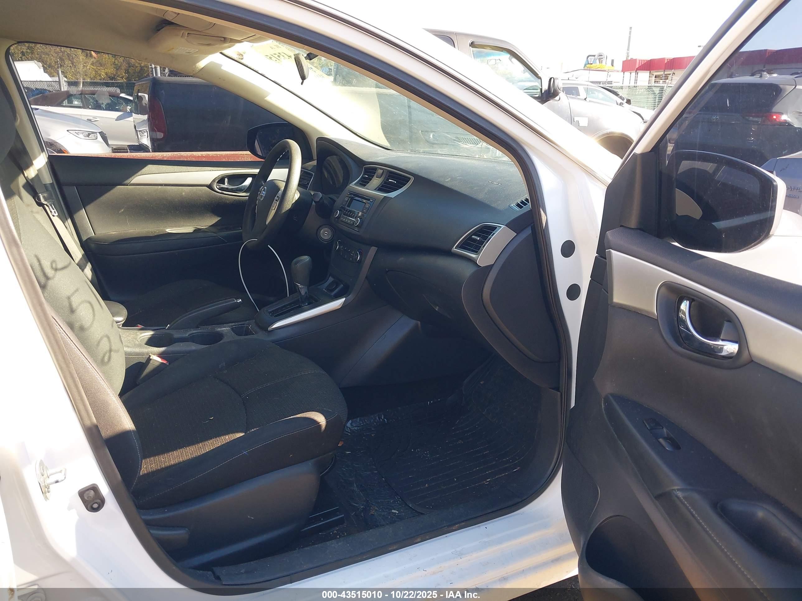 NISSAN SENTRA image 5