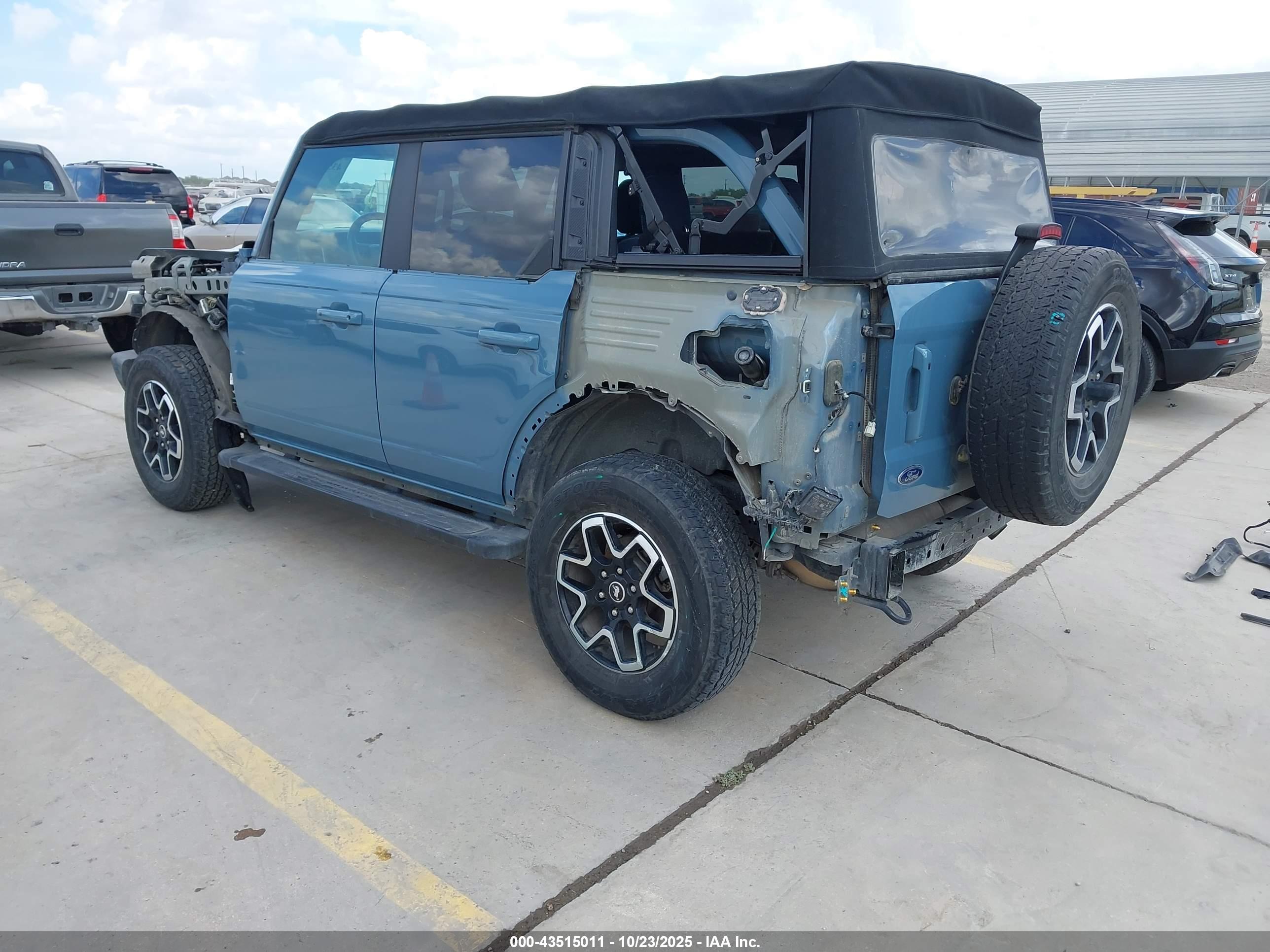 FORD BRONCO image 3