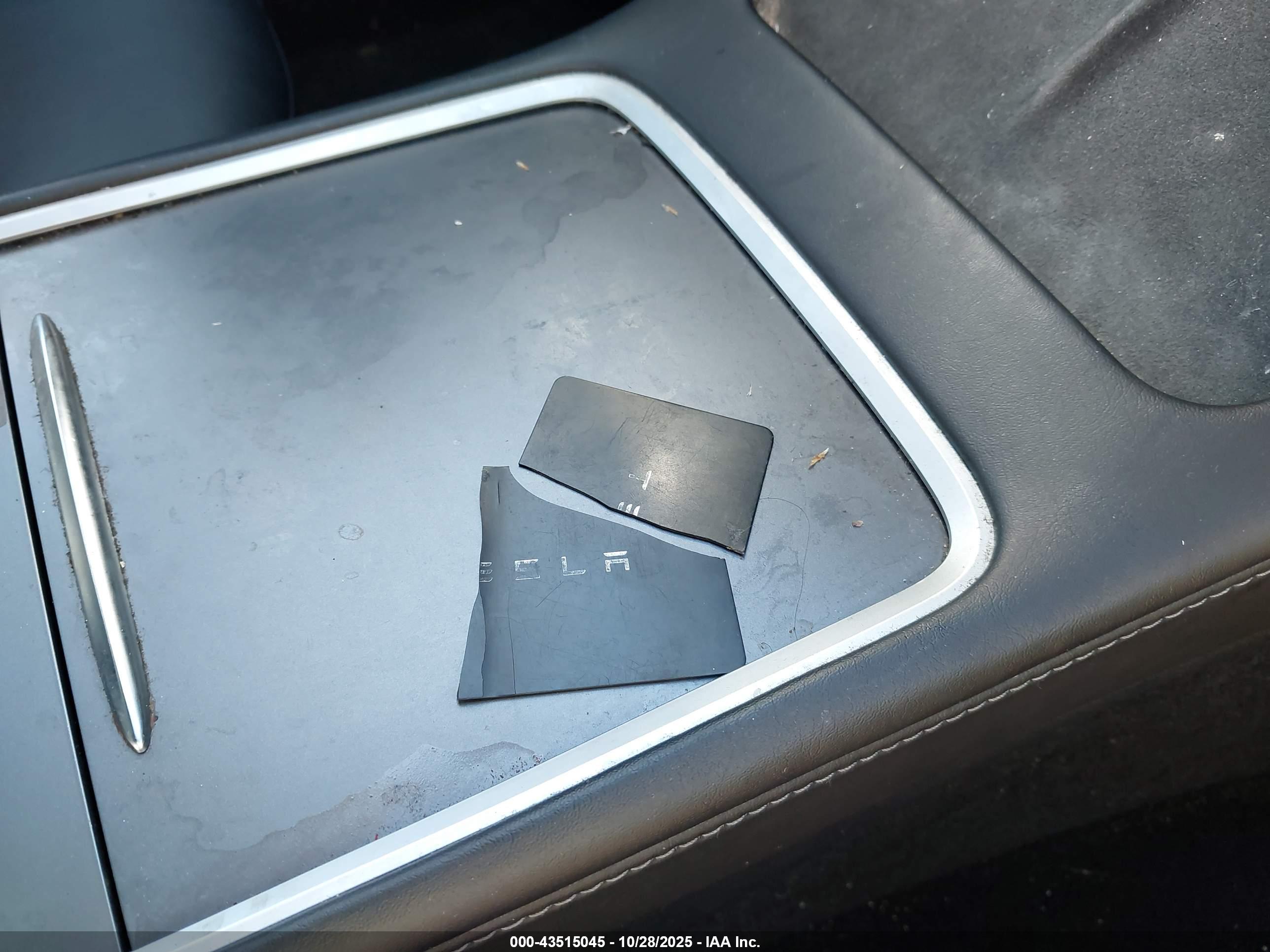 TESLA MODEL image 11