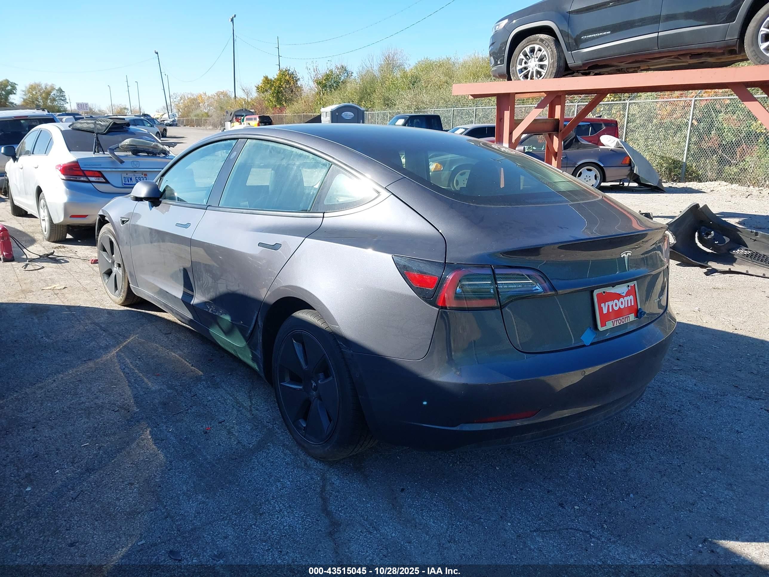 TESLA MODEL image 3