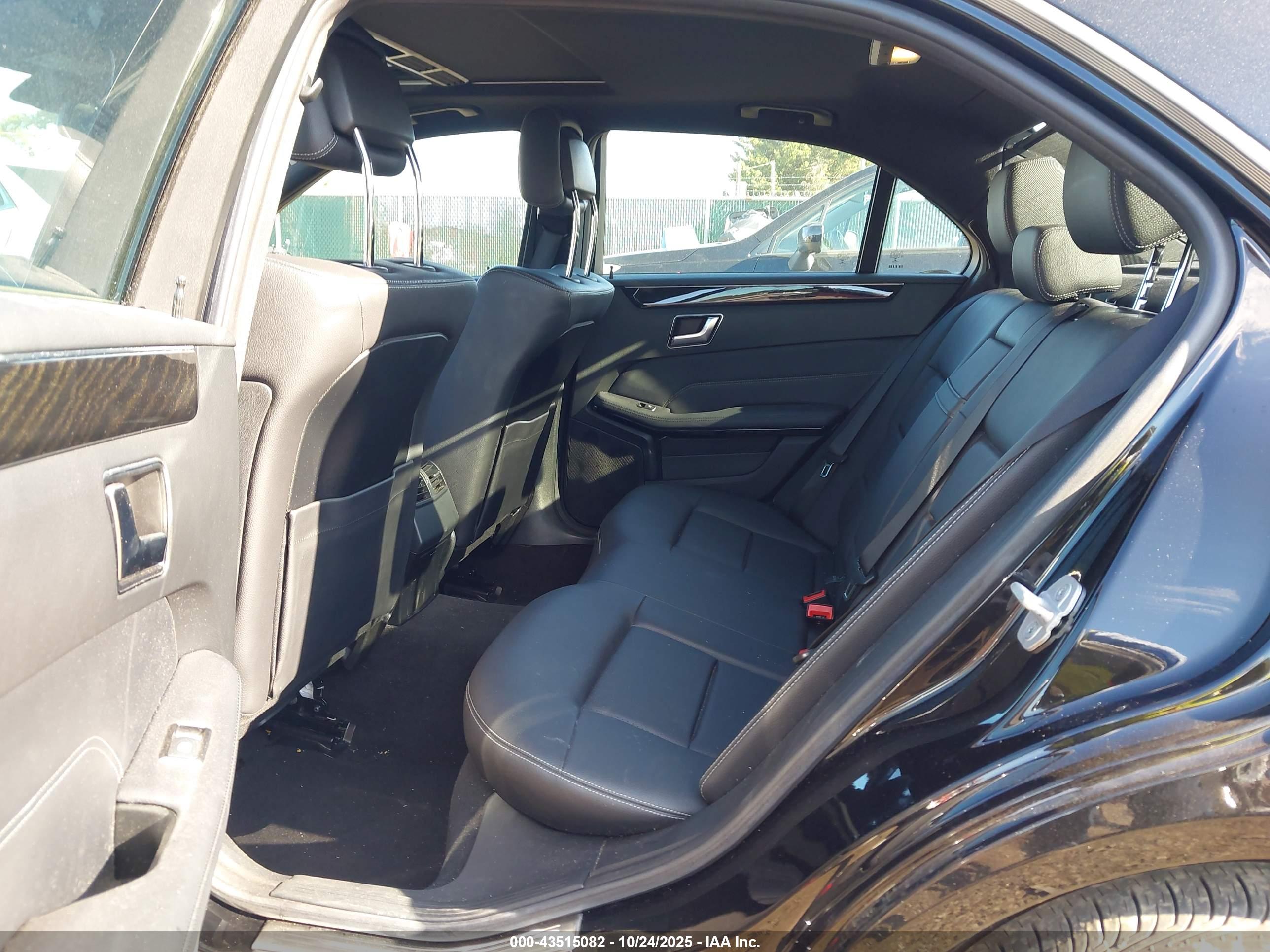 MERCEDES-BENZ E image 8