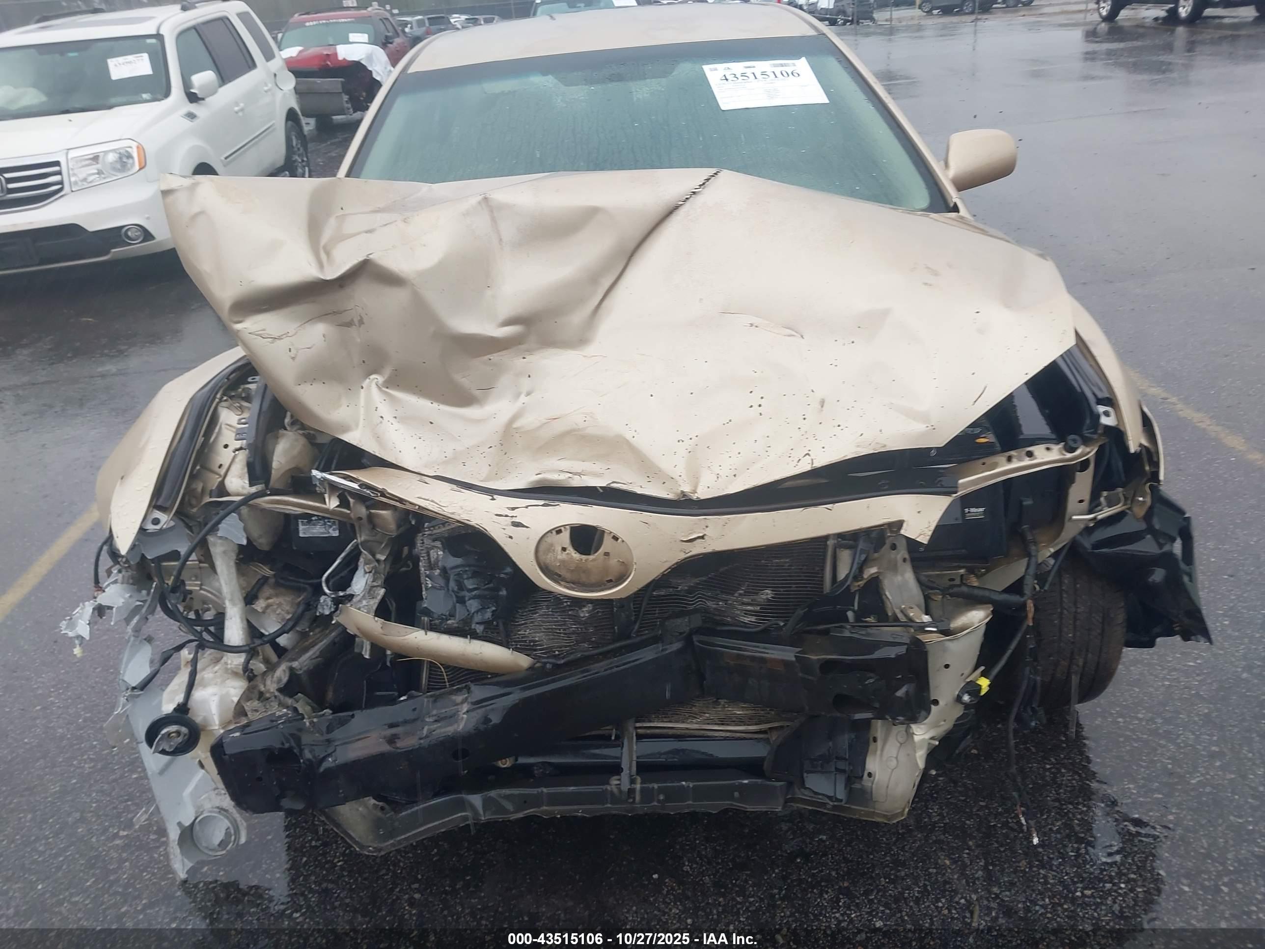 TOYOTA CAMRY image 6