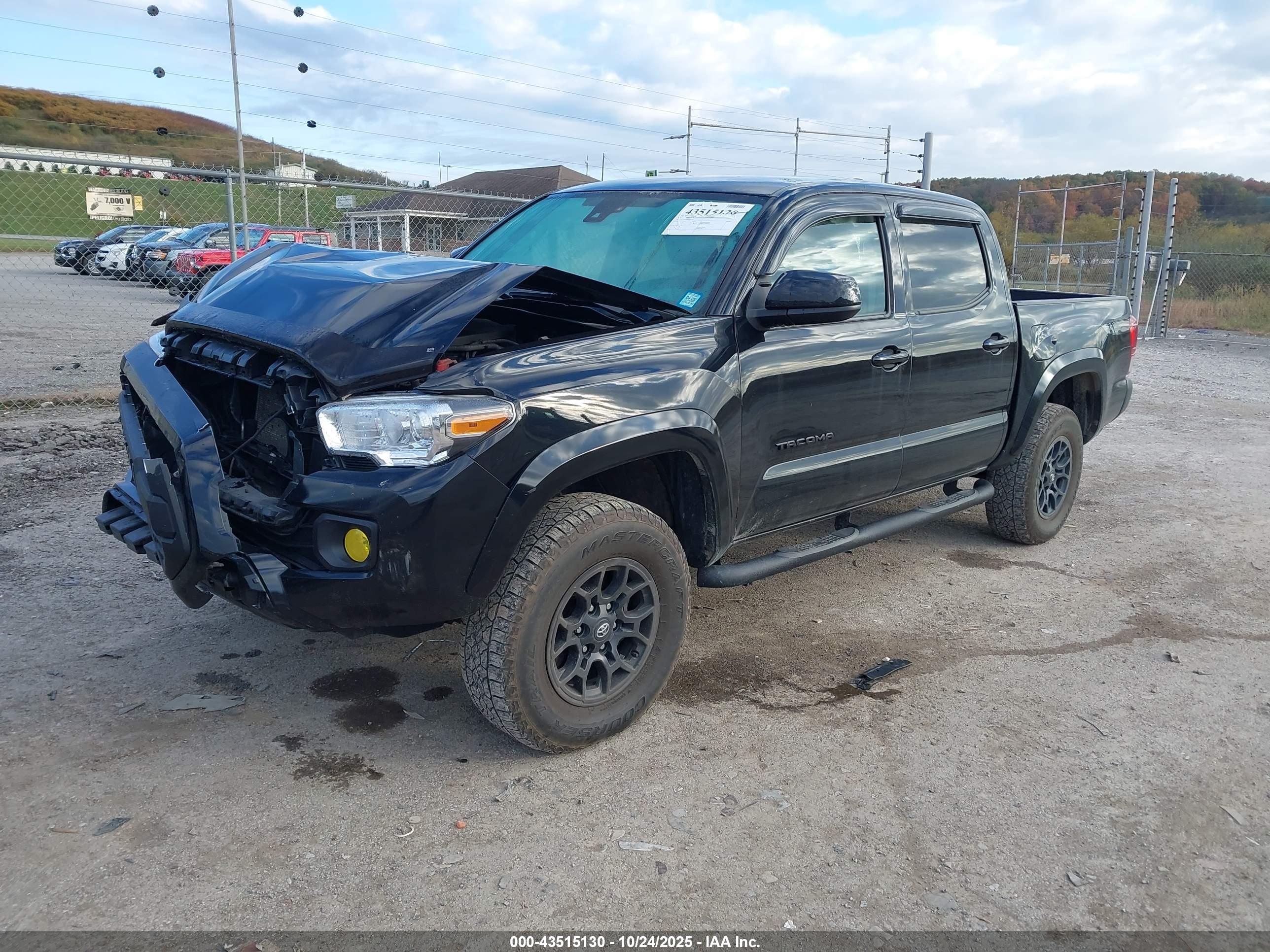 TOYOTA TACOMA image 2