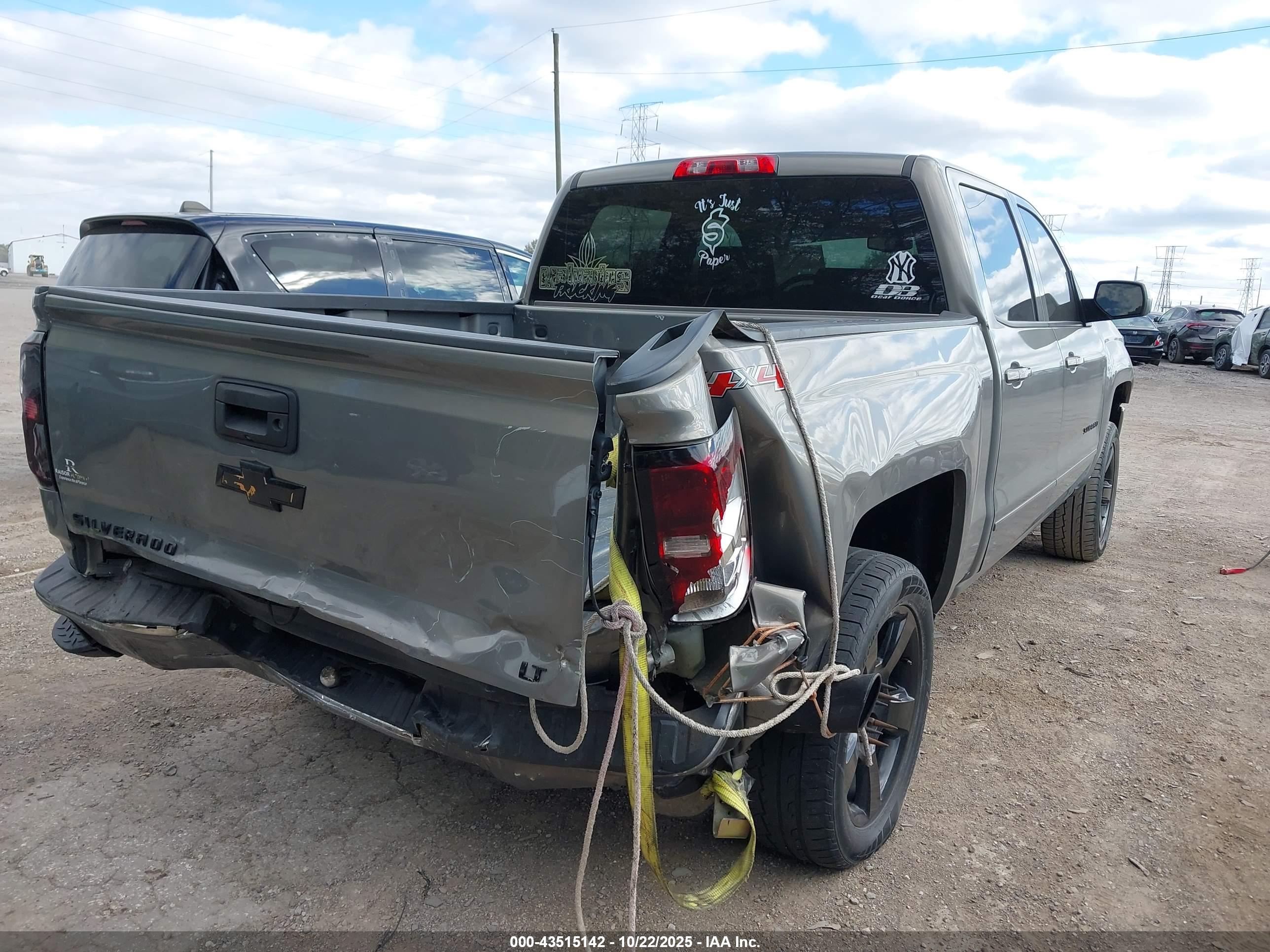 CHEVROLET SILVERADO image 4