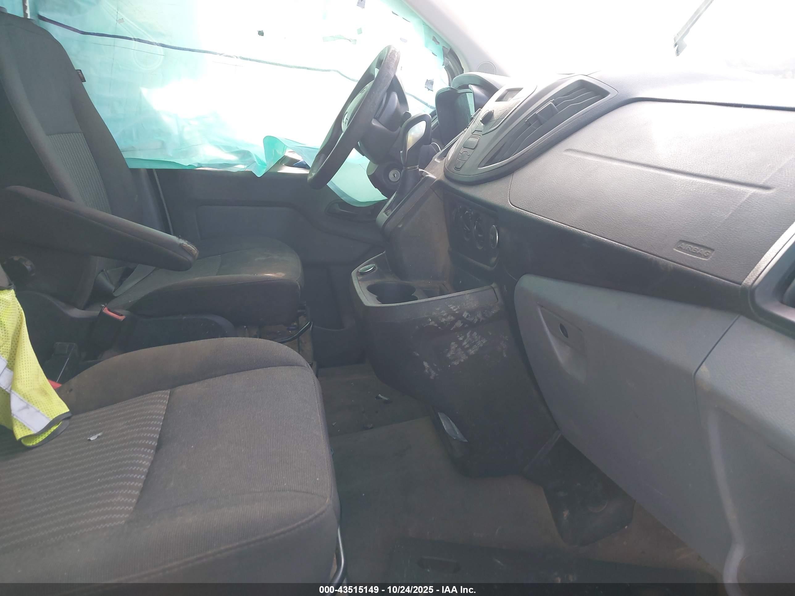 FORD TRANSIT-250 image 5