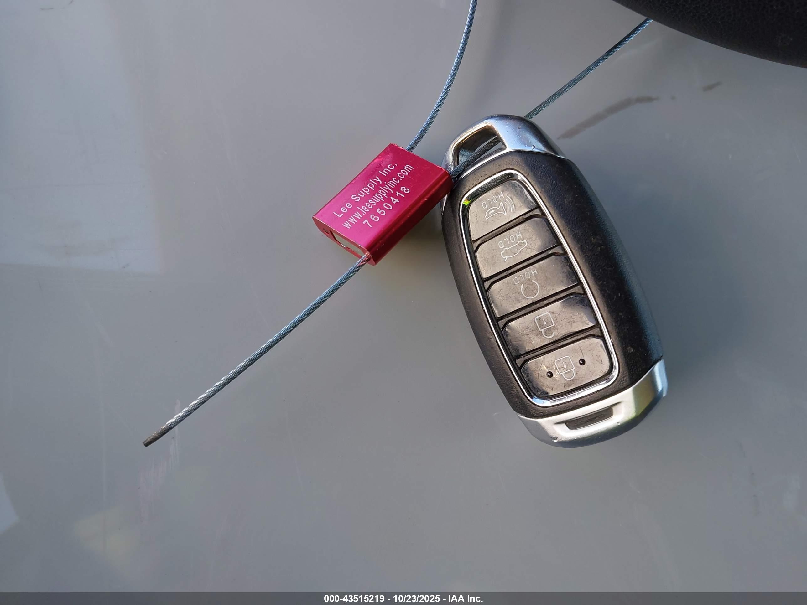 HYUNDAI ELANTRA image 11