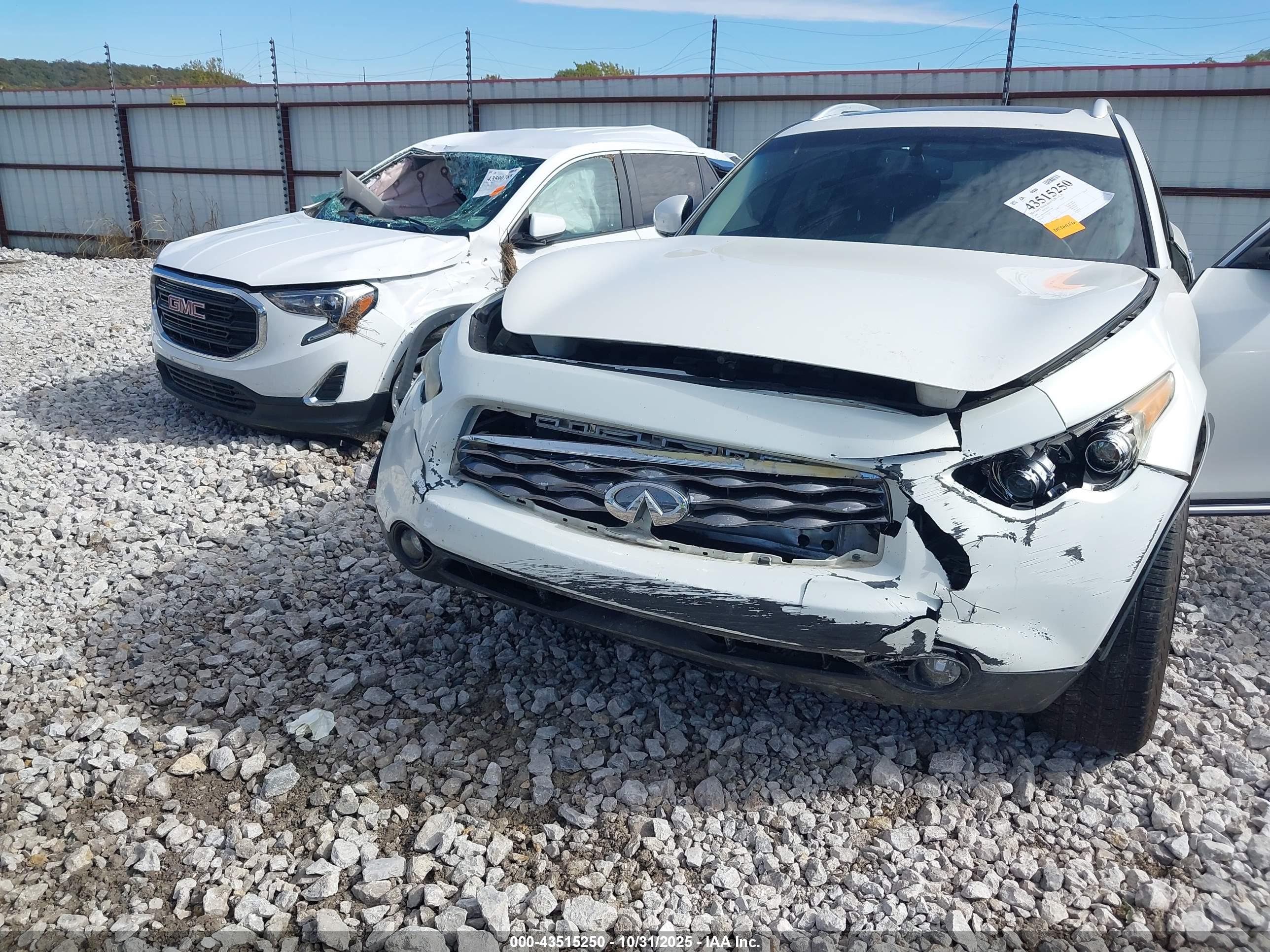 INFINITI FX35 image 6