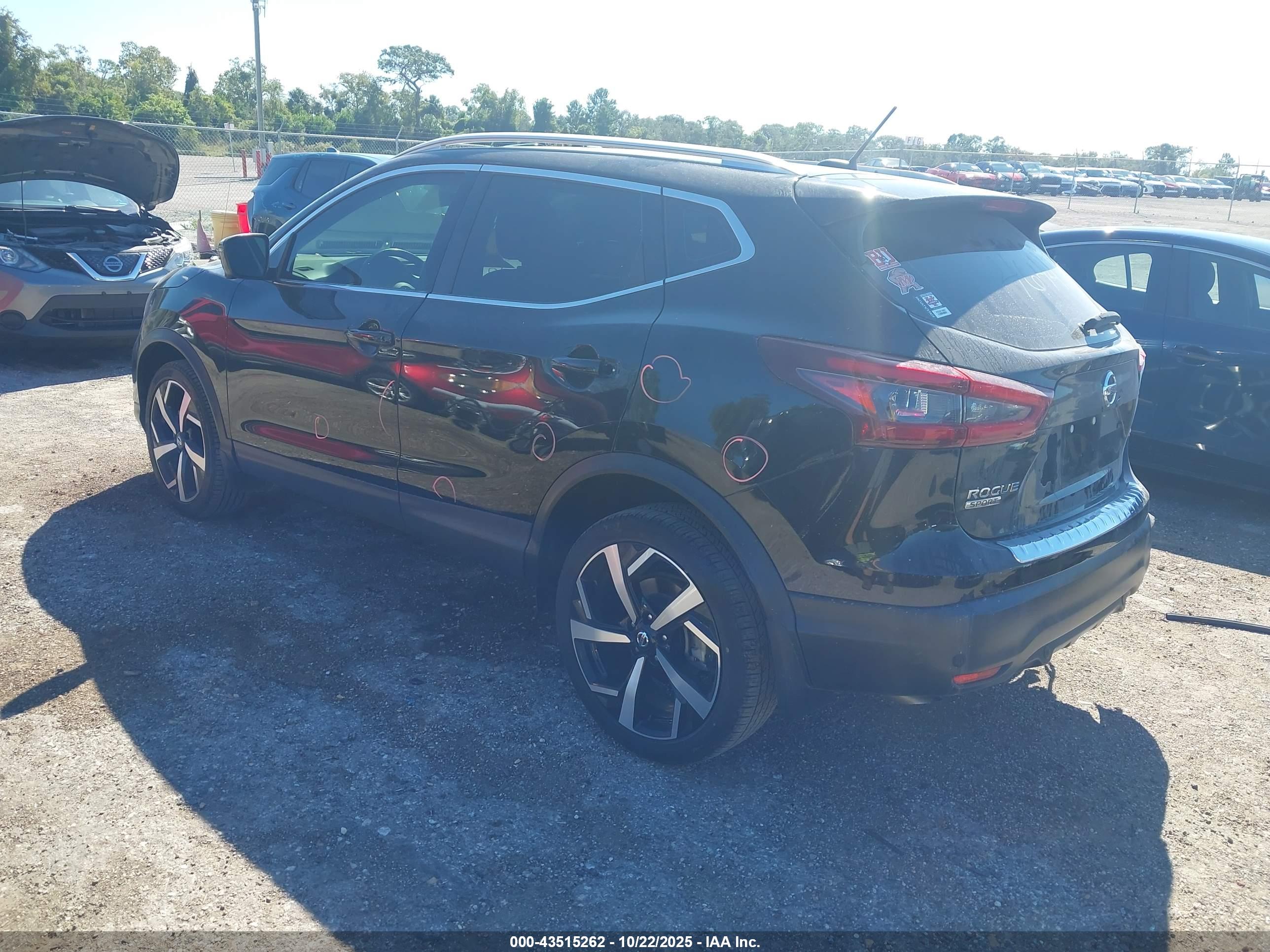 NISSAN ROGUE image 3