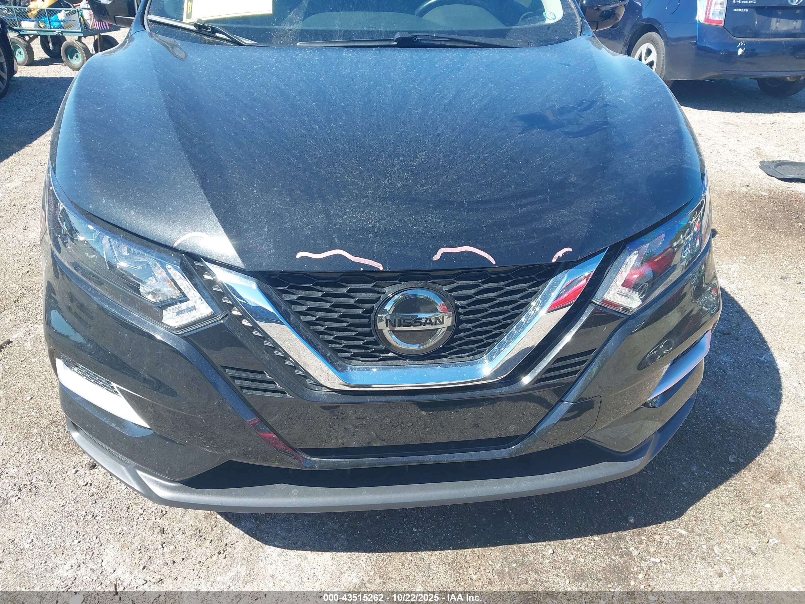 NISSAN ROGUE image 6