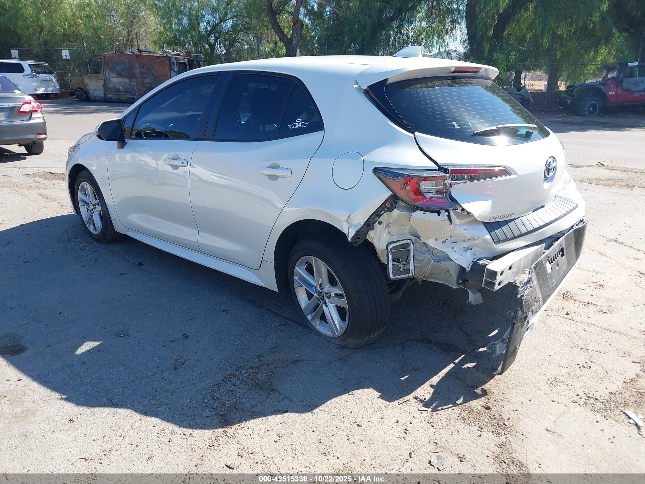 TOYOTA COROLLA image 3