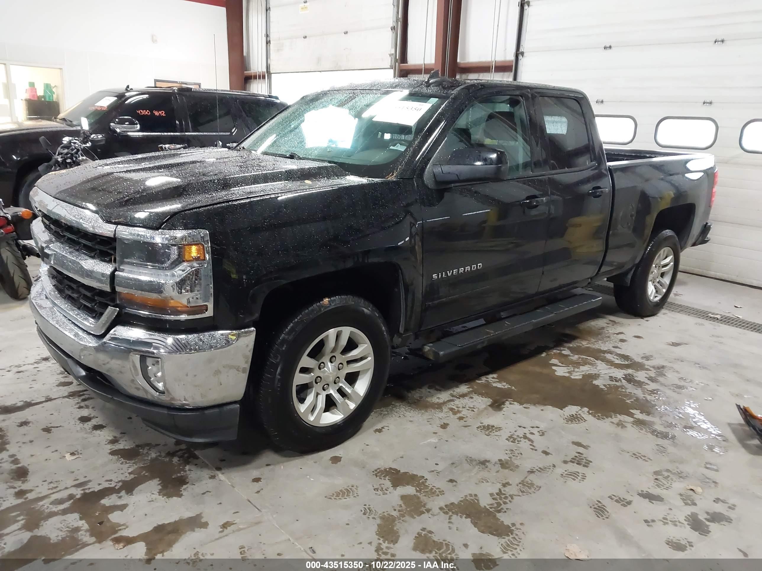 CHEVROLET SILVERADO image 2