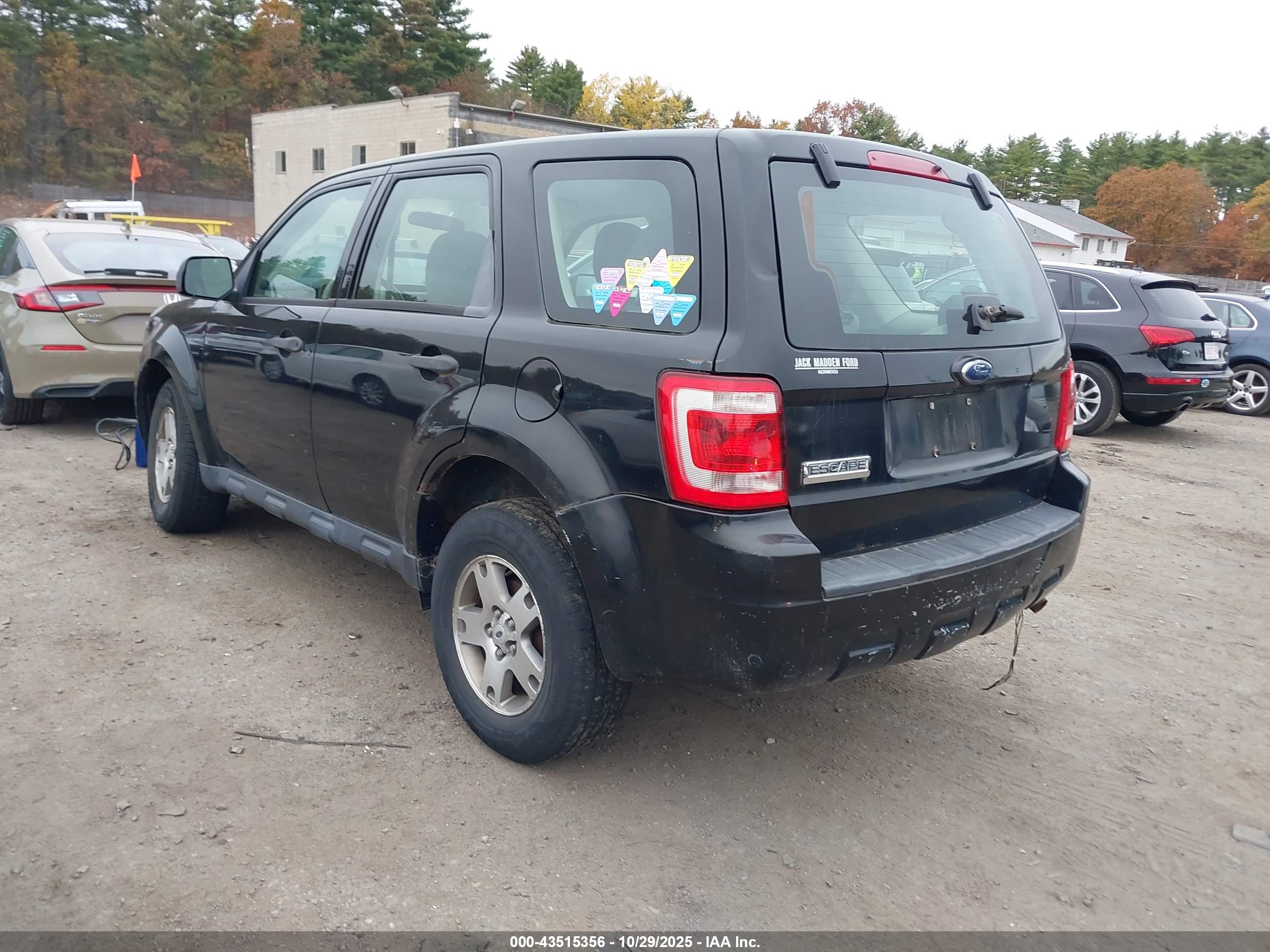 FORD ESCAPE image 3