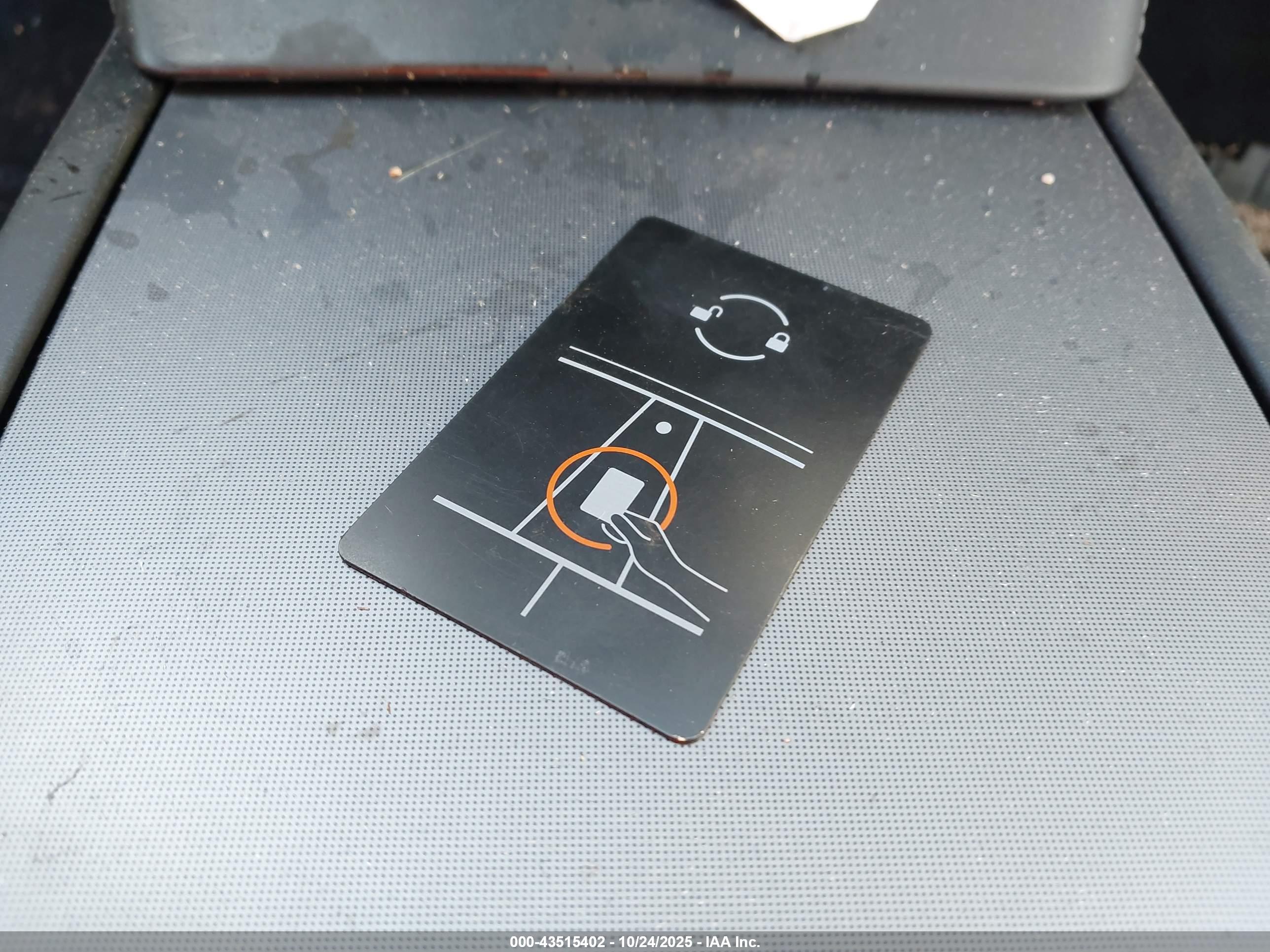 TESLA MODEL image 11