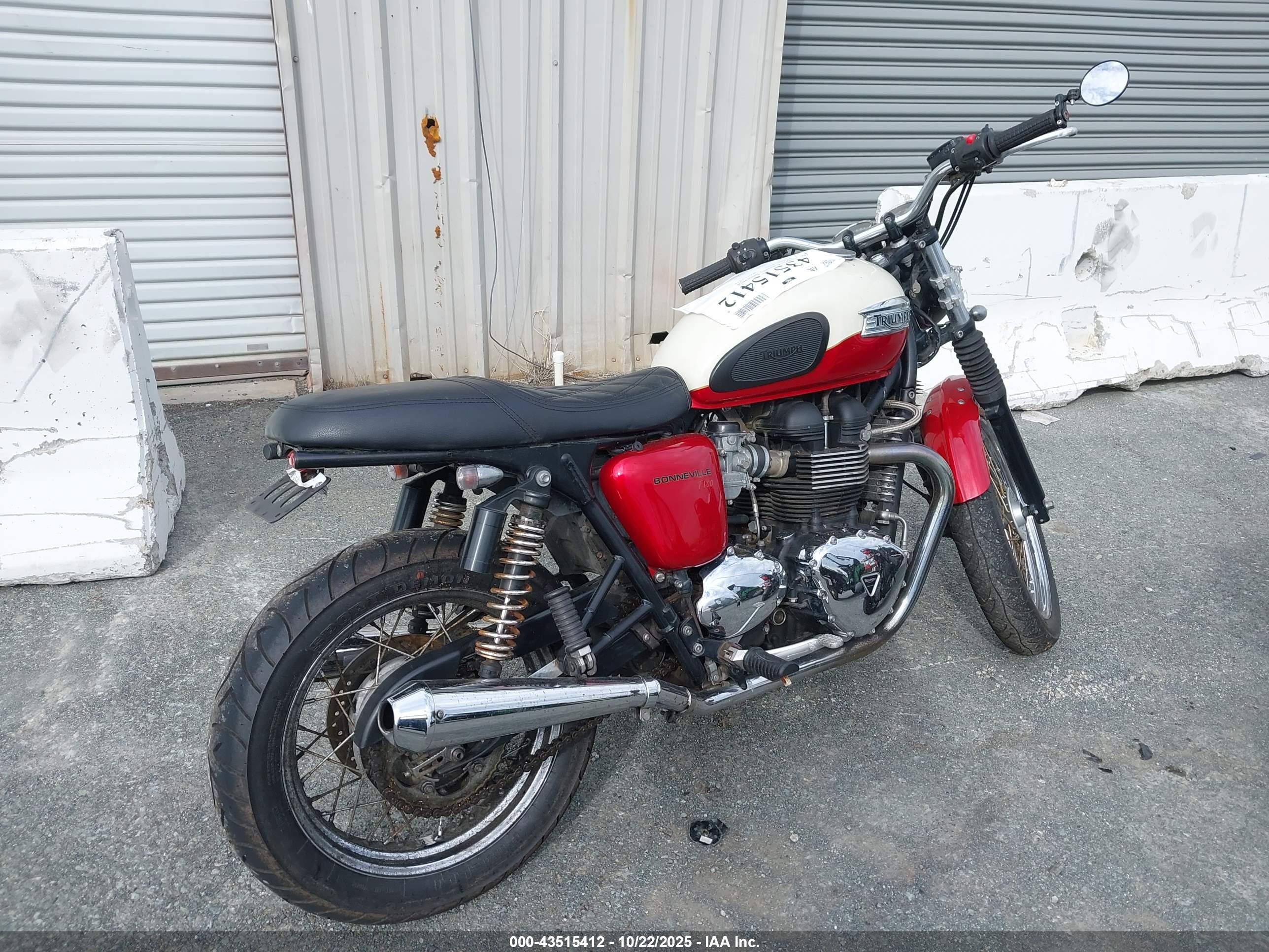 TRIUMPH MOTORCYCLE image 4