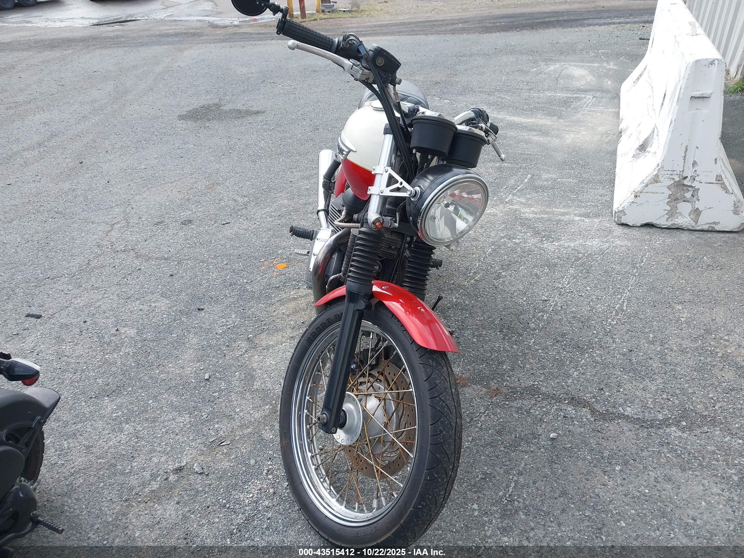 TRIUMPH MOTORCYCLE image 5