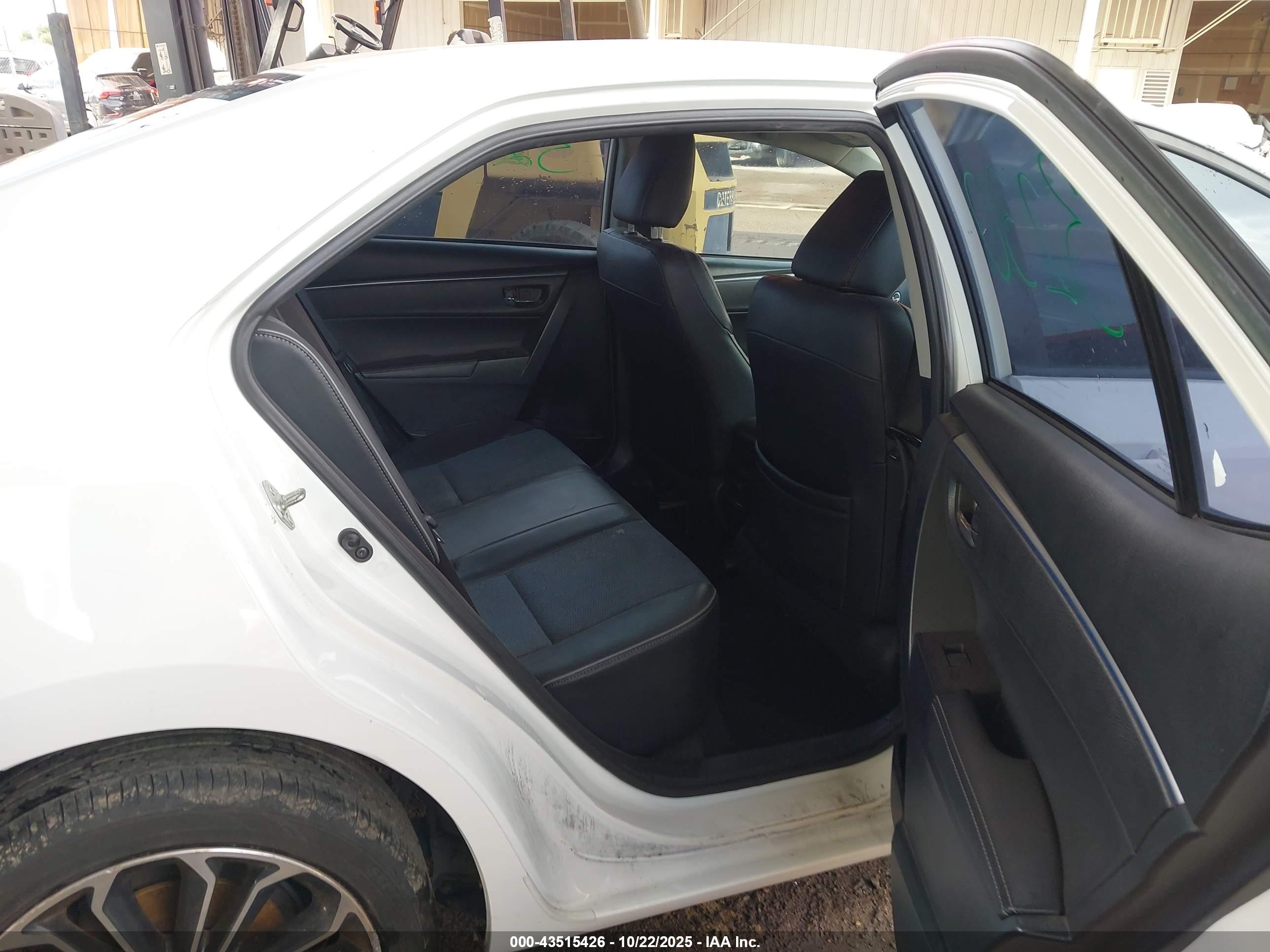 TOYOTA COROLLA image 8